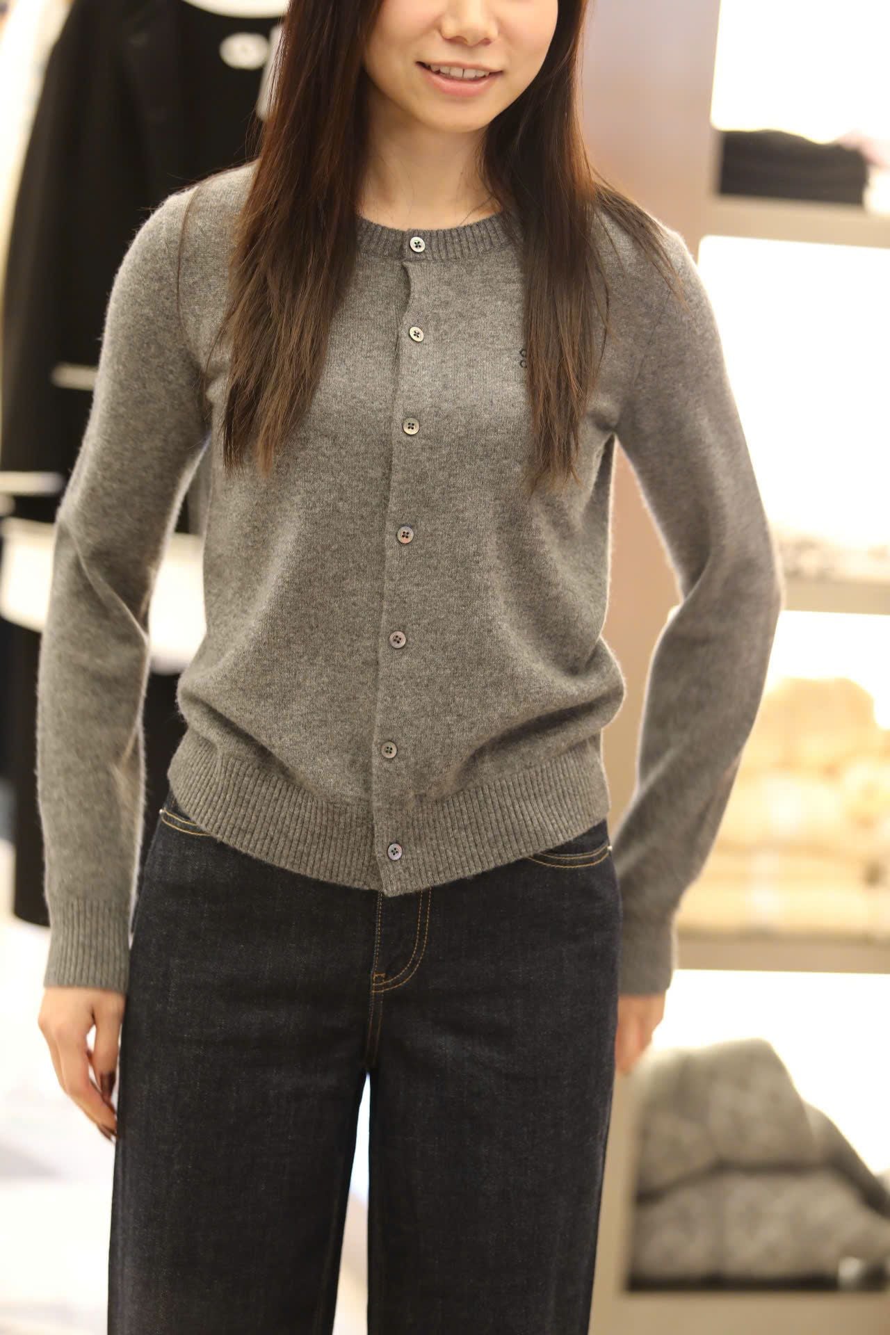  CDG dài tay xám chữ ngực trái 