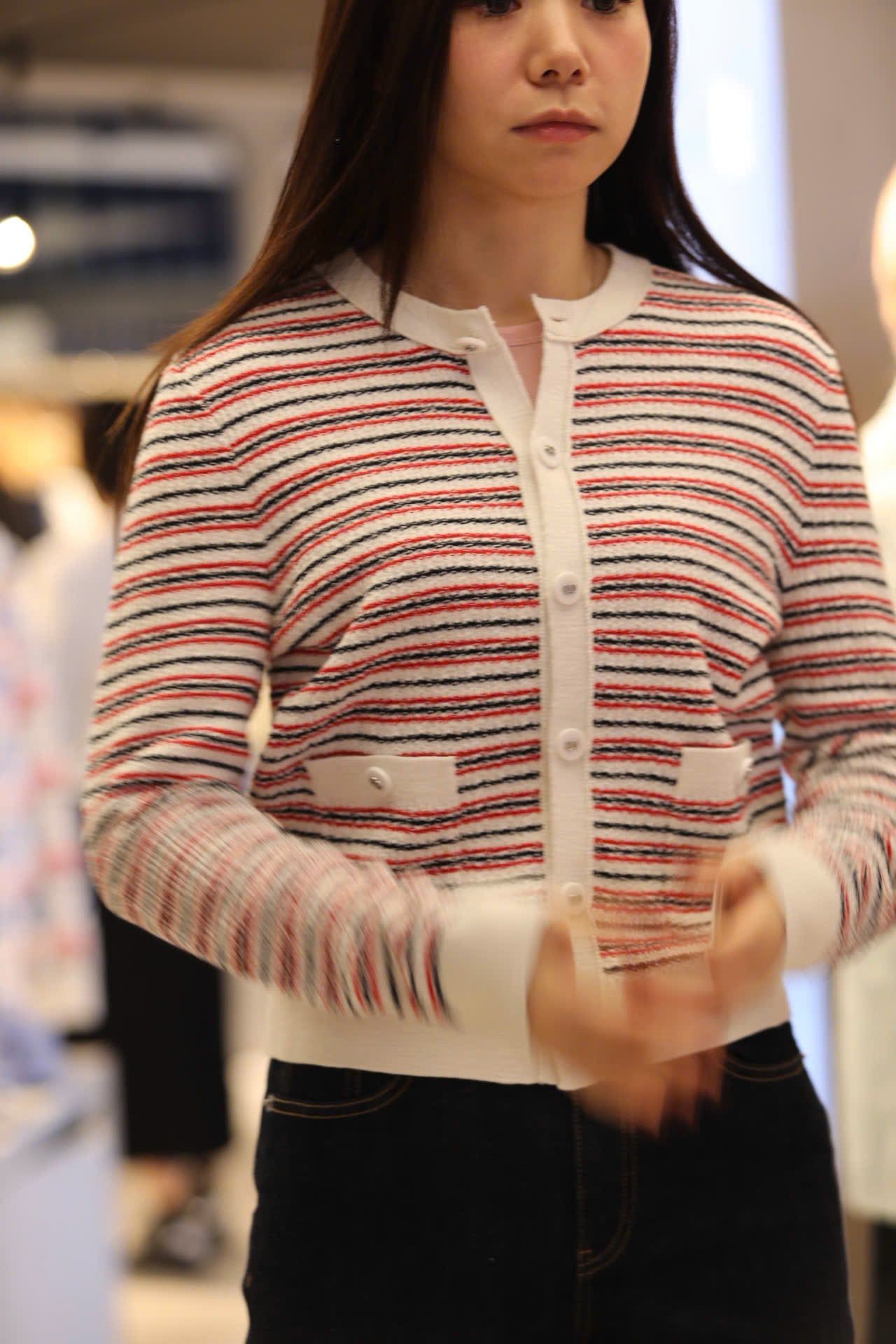  Áo CDG trẳng kẻ đỏ viền trắng 