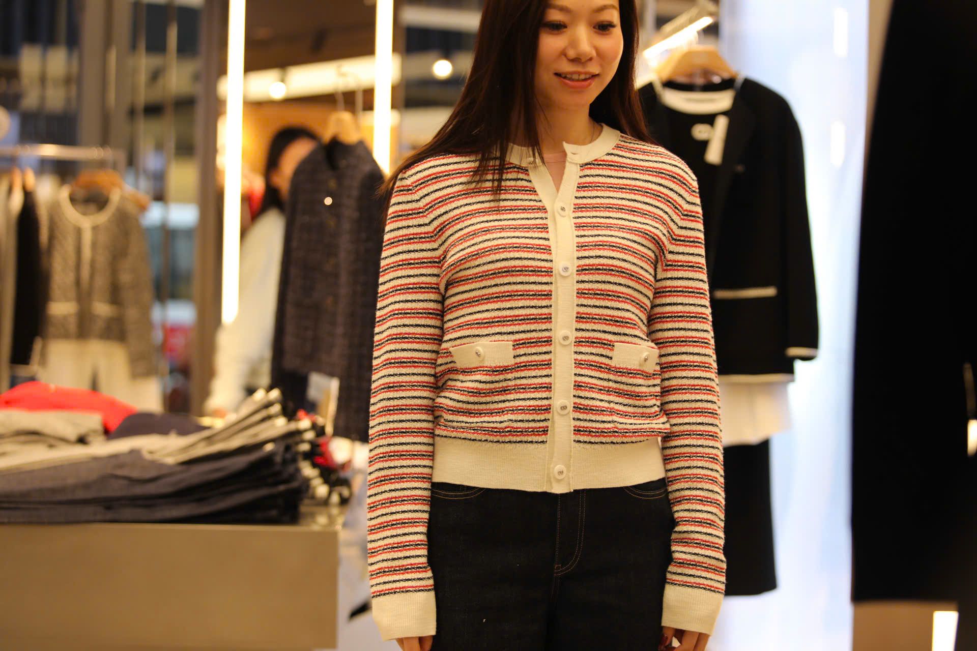  Áo CDG trẳng kẻ đỏ viền trắng 