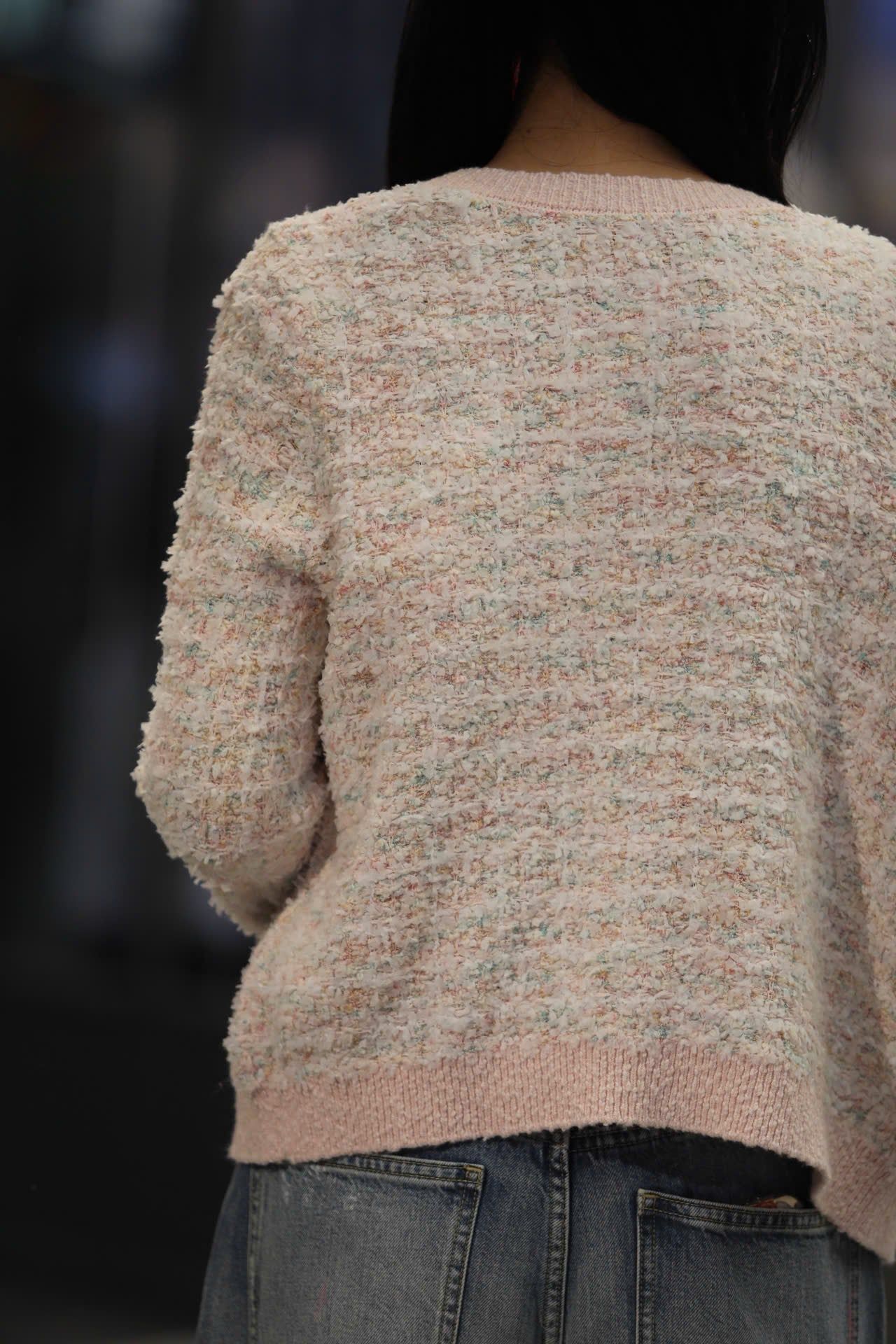  Áo CDG hồng kẻ trắng sắc mầu 