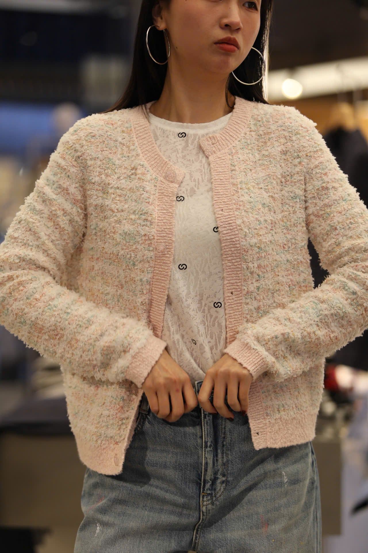  Áo CDG hồng kẻ trắng sắc mầu 