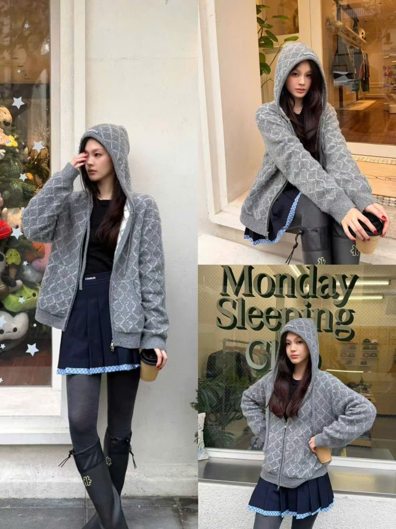  4.Áo khoác có mũ xám kẻ thoi dáng dài 