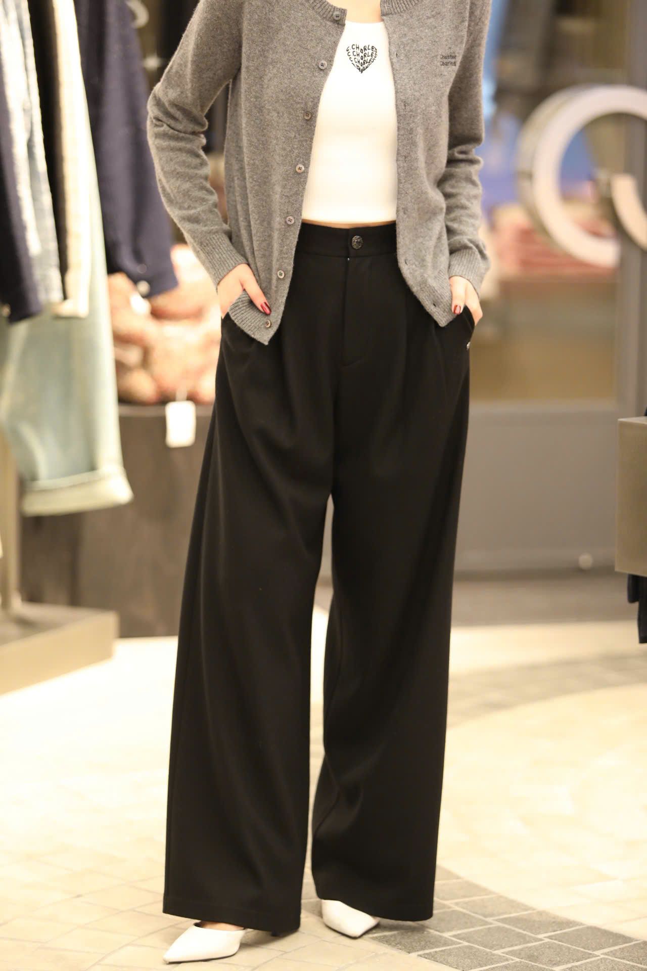  Quần vải len đen cúc đen 