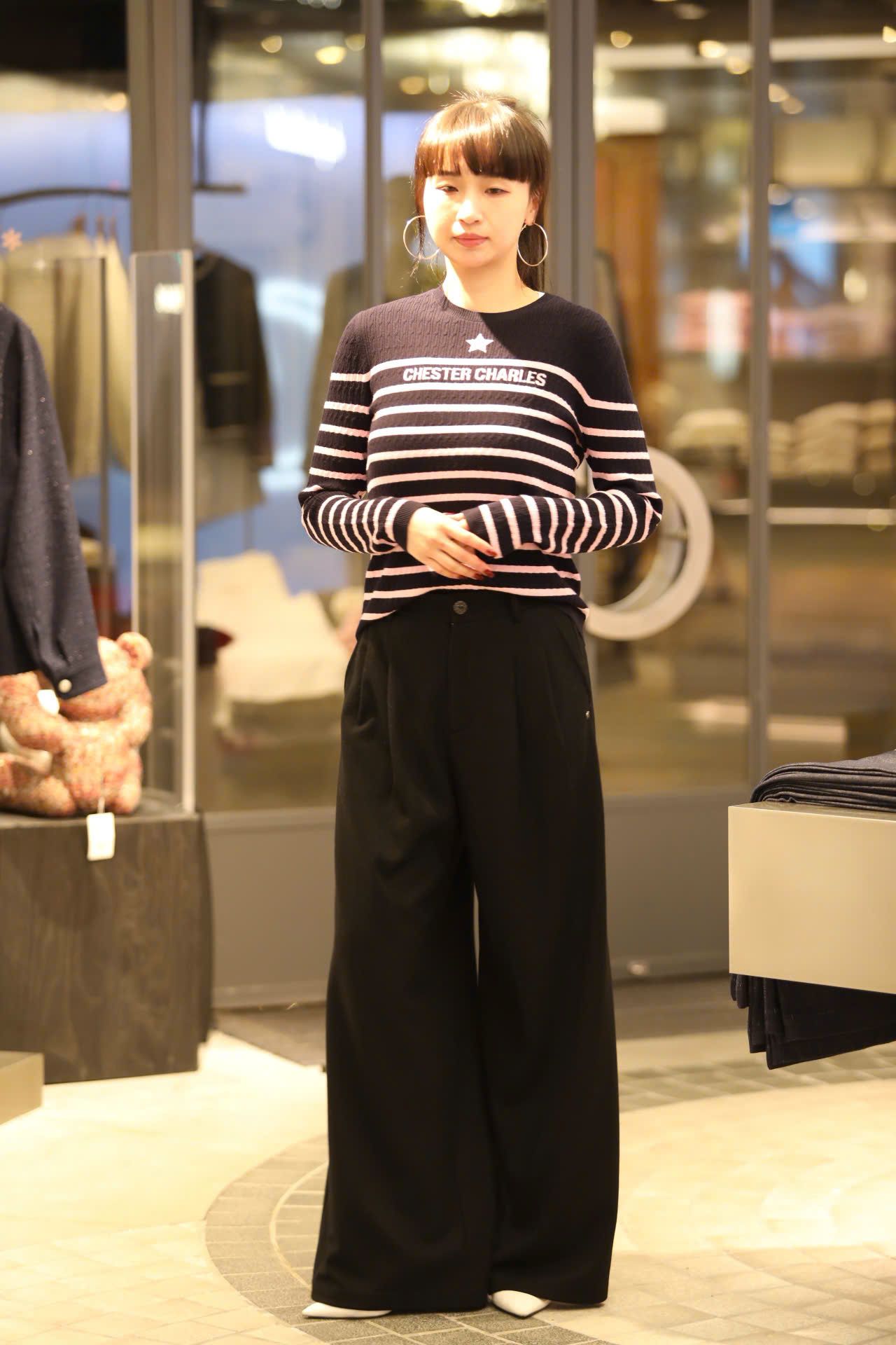  Quần vải len đen cúc đen 