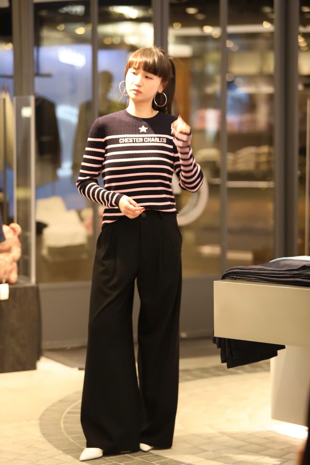  Quần vải len đen cúc đen 