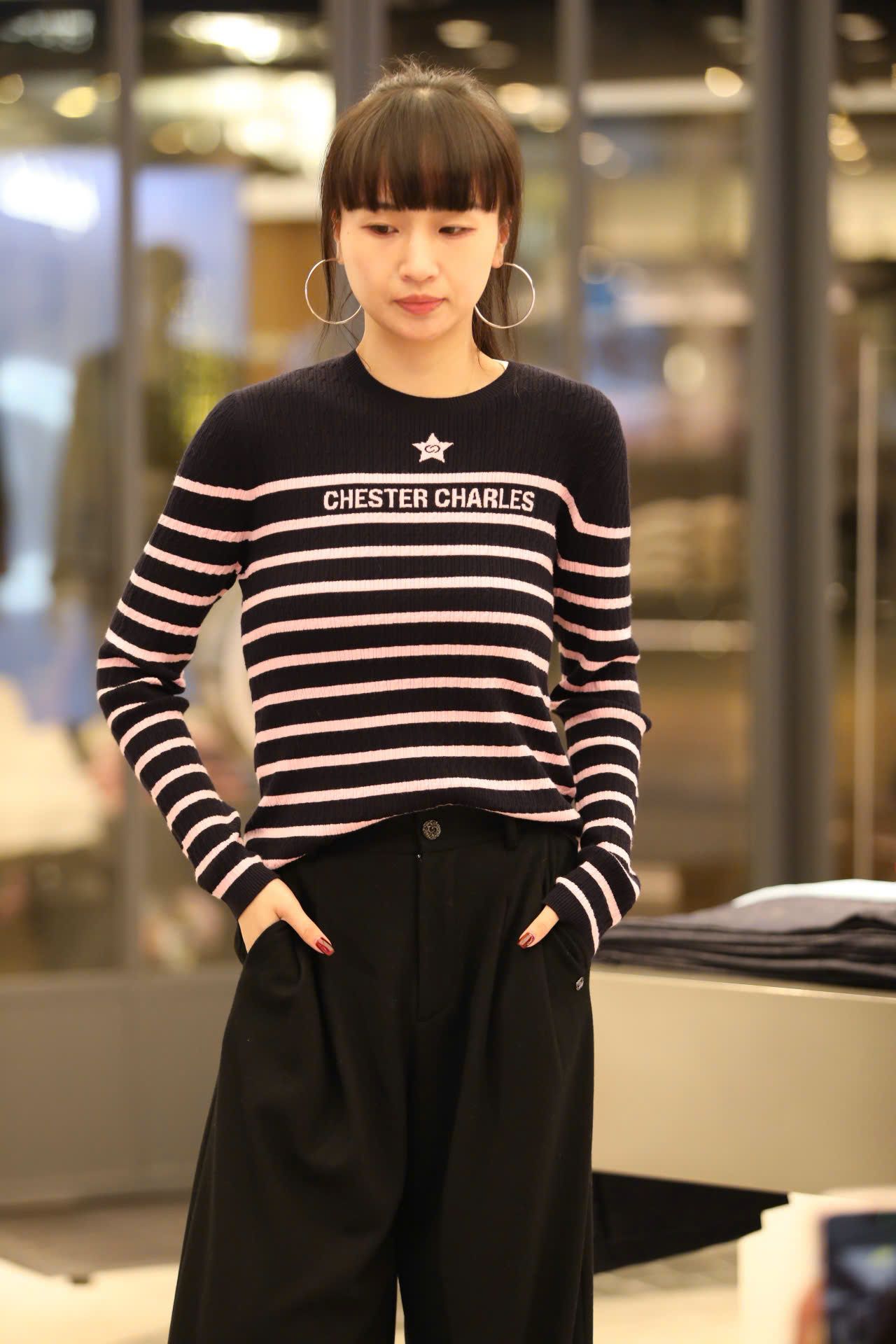  Quần vải len đen cúc đen 