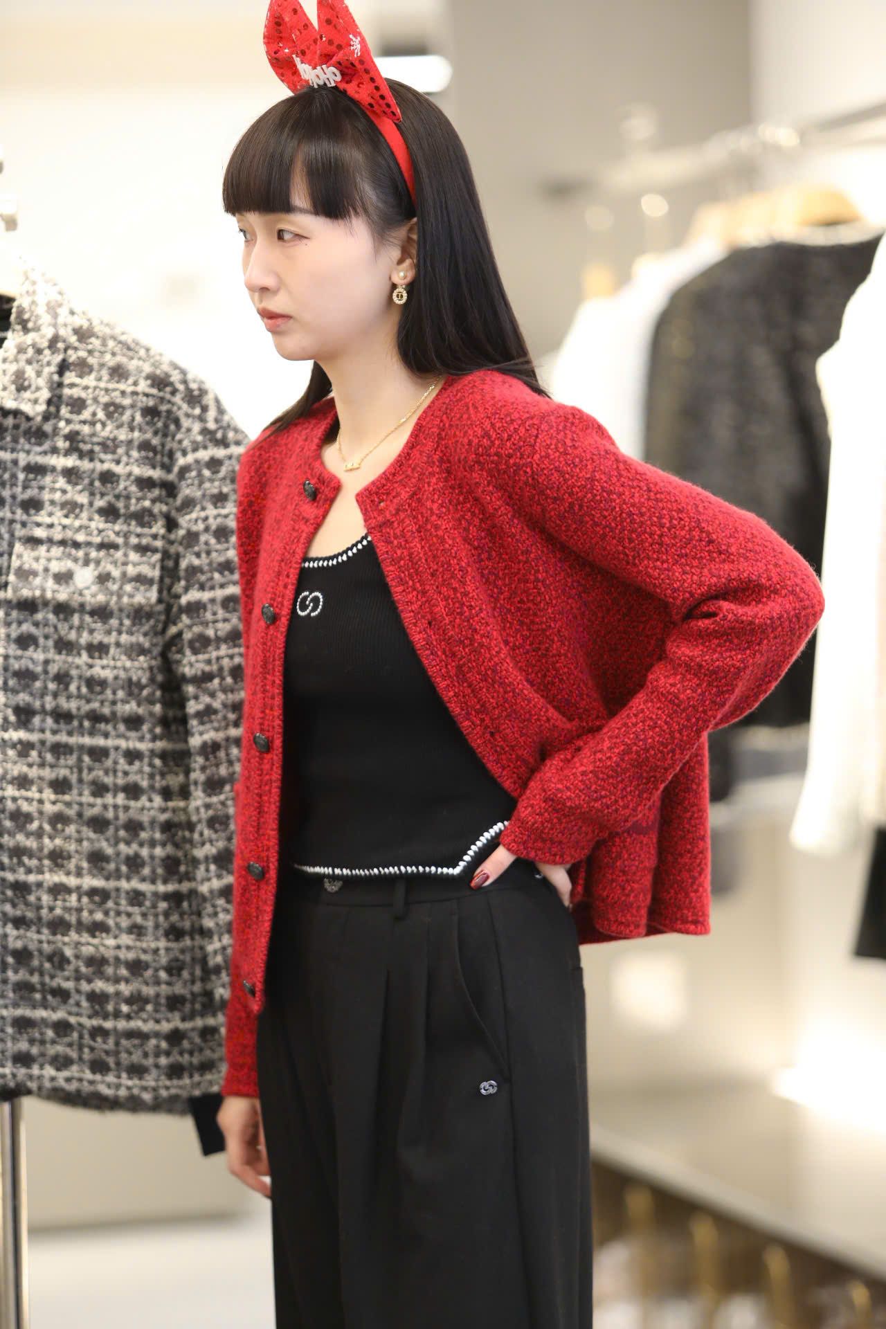  Áo CDG đỏ cashmere 2 túi logo 