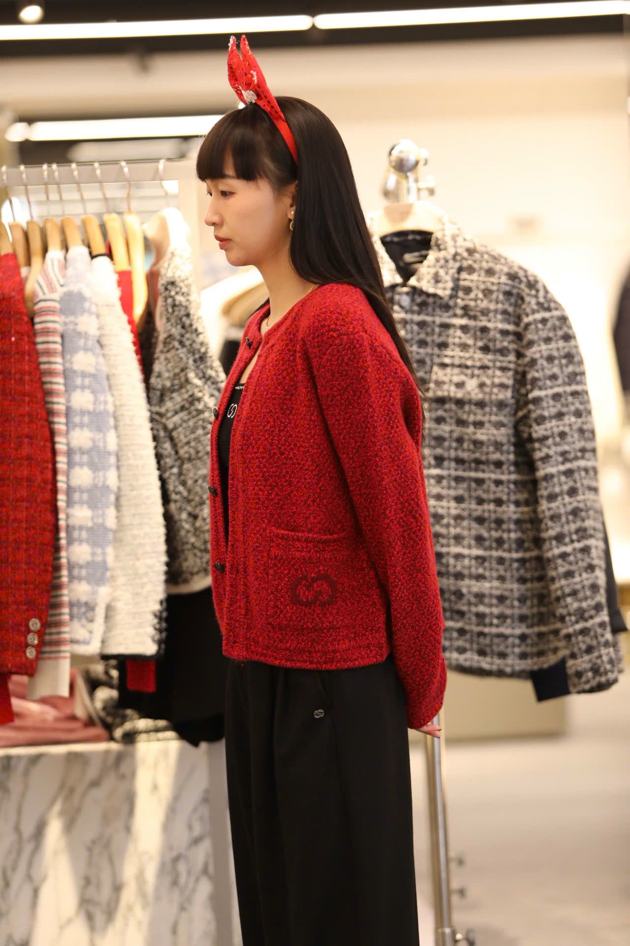  Áo CDG đỏ cashmere 2 túi logo 