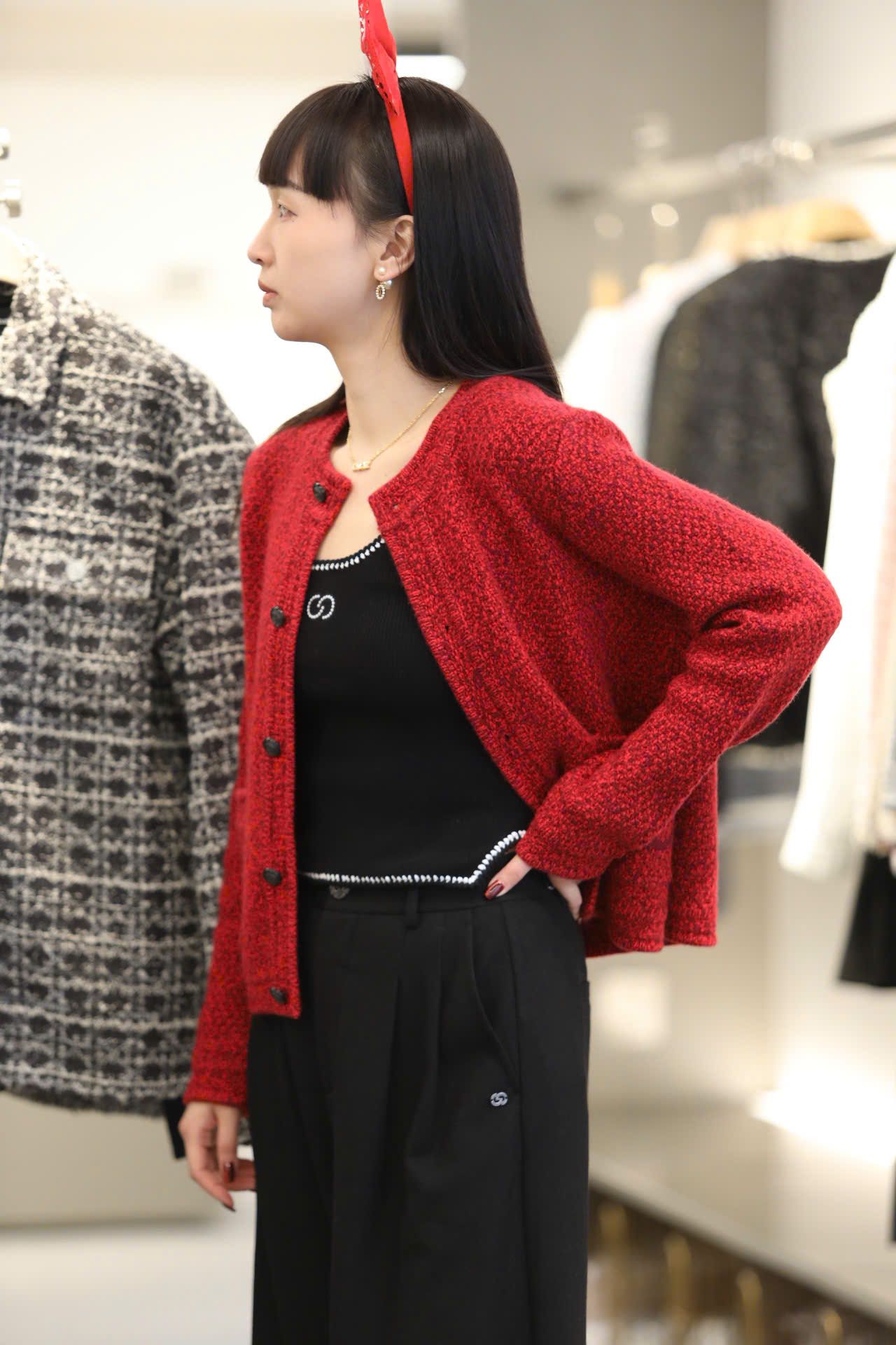  Áo CDG đỏ cashmere 2 túi logo 