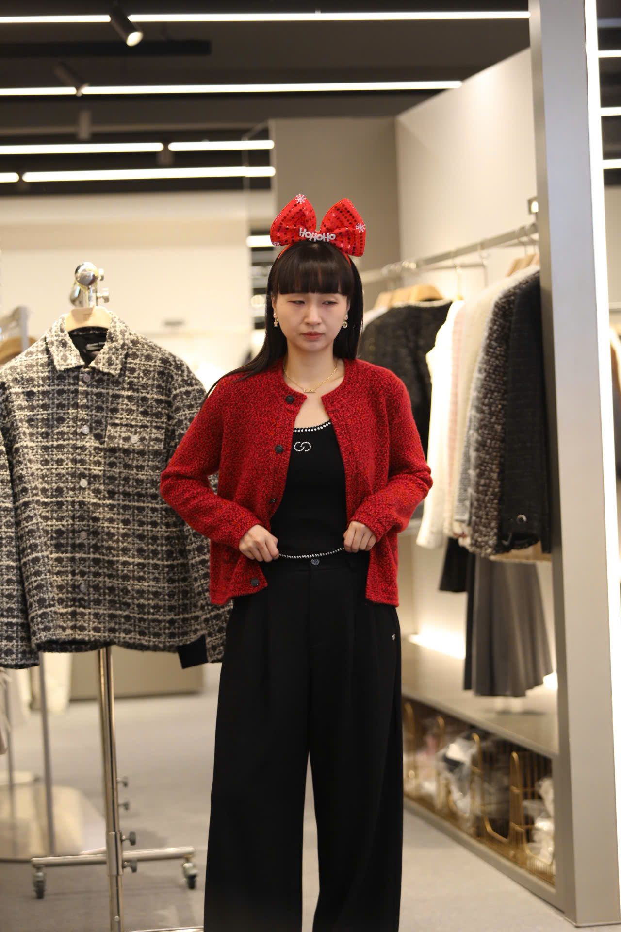  Áo CDG đỏ cashmere 2 túi logo 