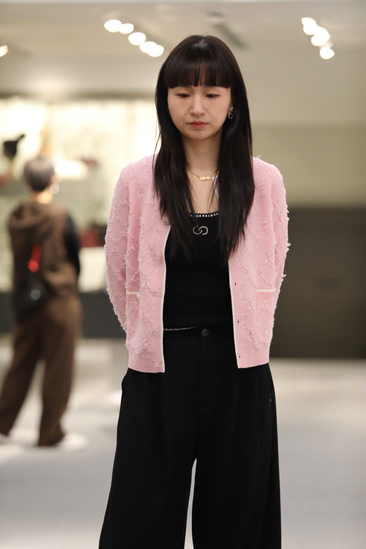  Áo CDG trám lông hồng pastel 