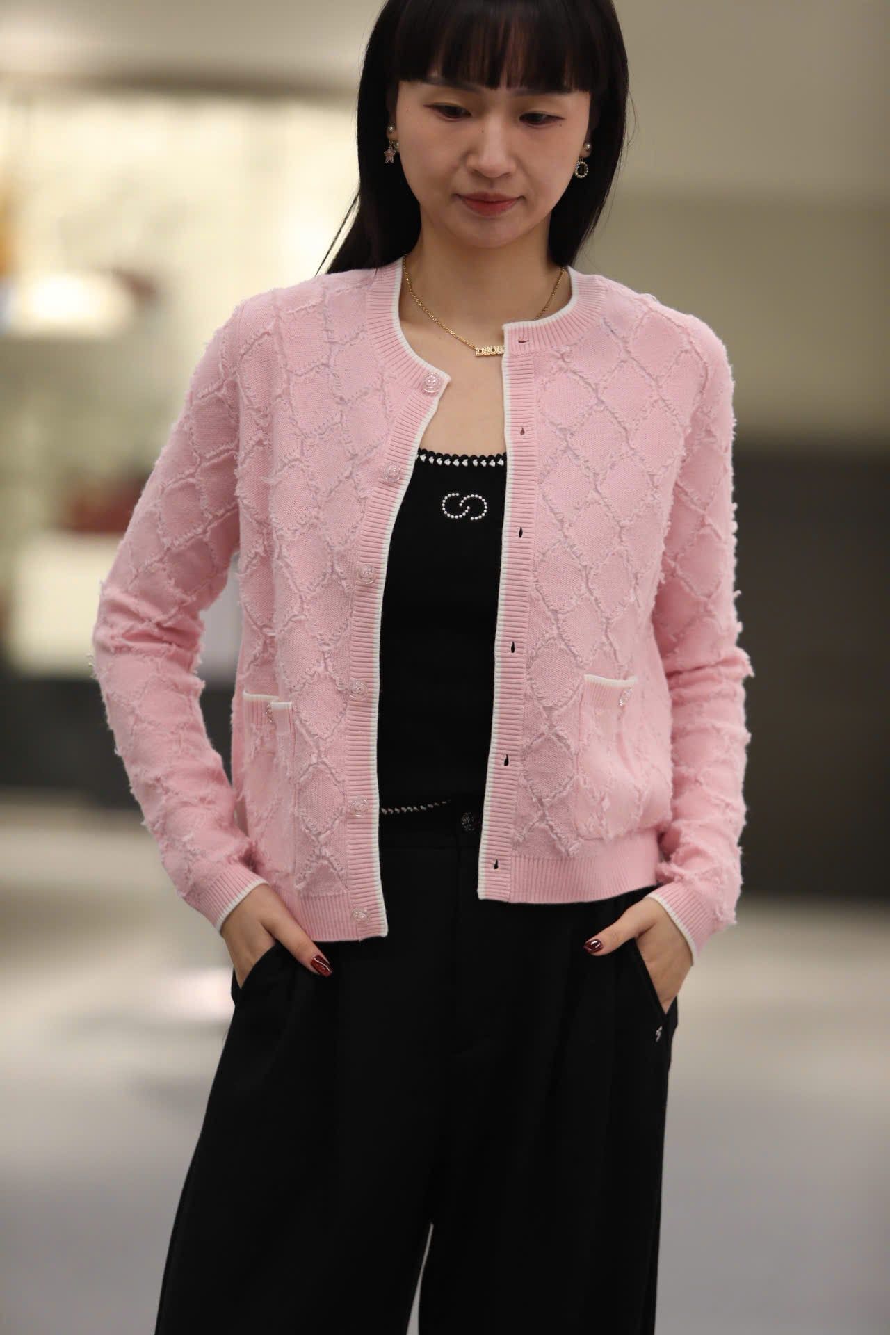  Áo CDG trám lông hồng pastel 