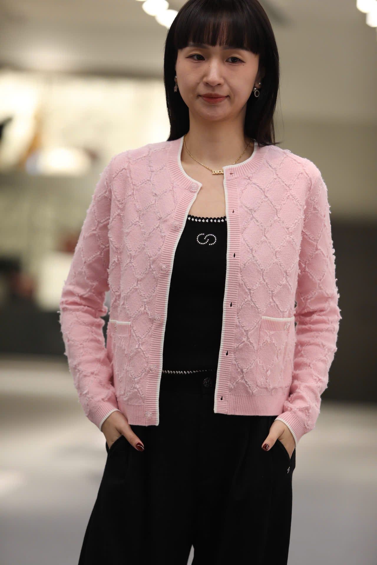  Áo CDG trám lông hồng pastel 