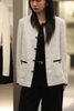  Áo tweed trắng dài viền đen 2 túi - đính nơ cổ 