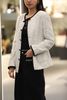  Áo tweed trắng dài viền đen 2 túi - đính nơ cổ 