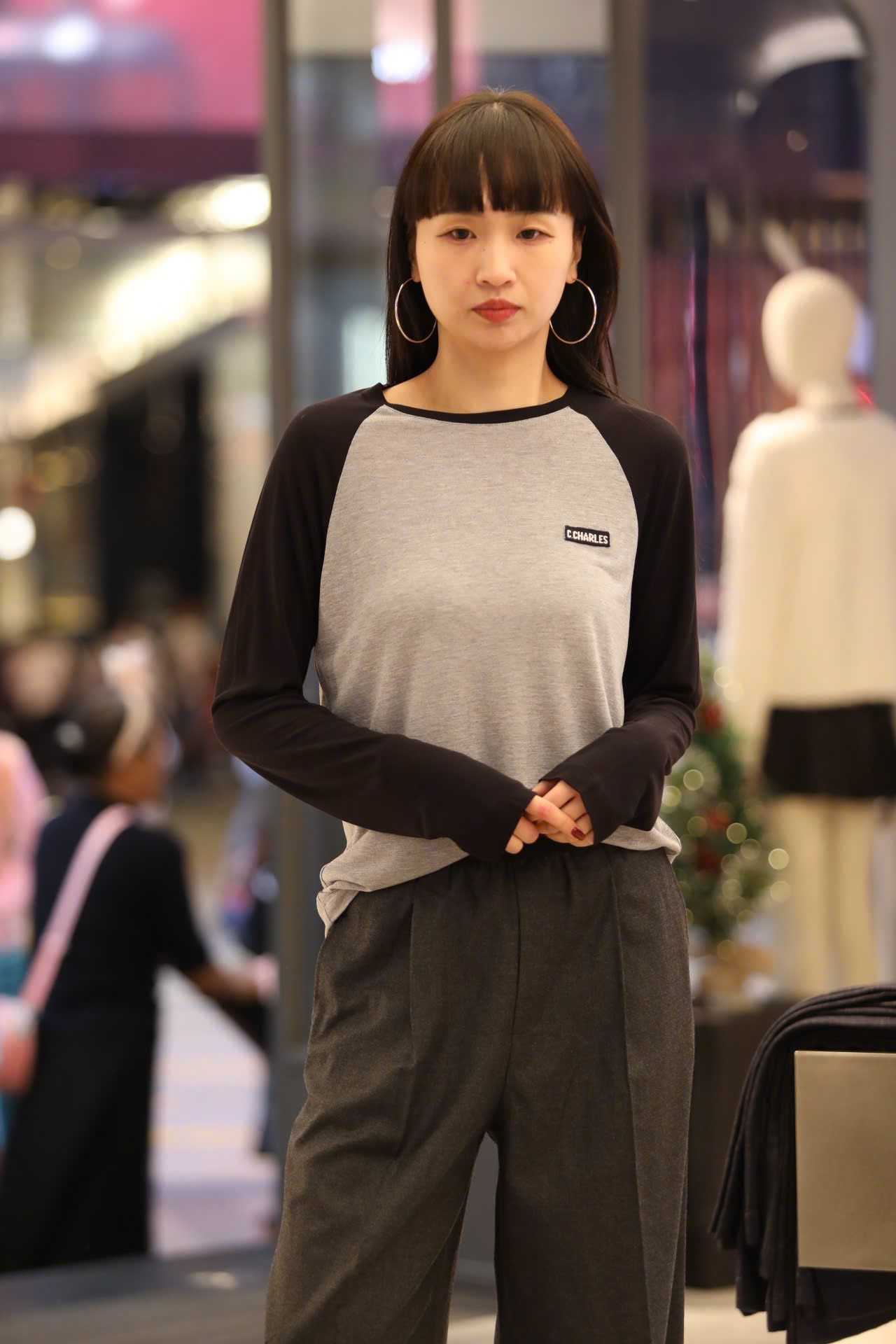  Áo thun dài tay xám - hai tay xanh đen 