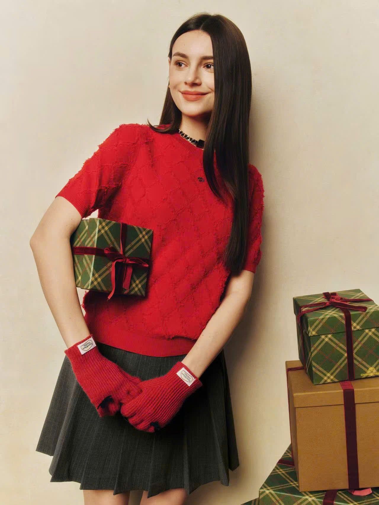  Áo trám đỏ ngắn tay 