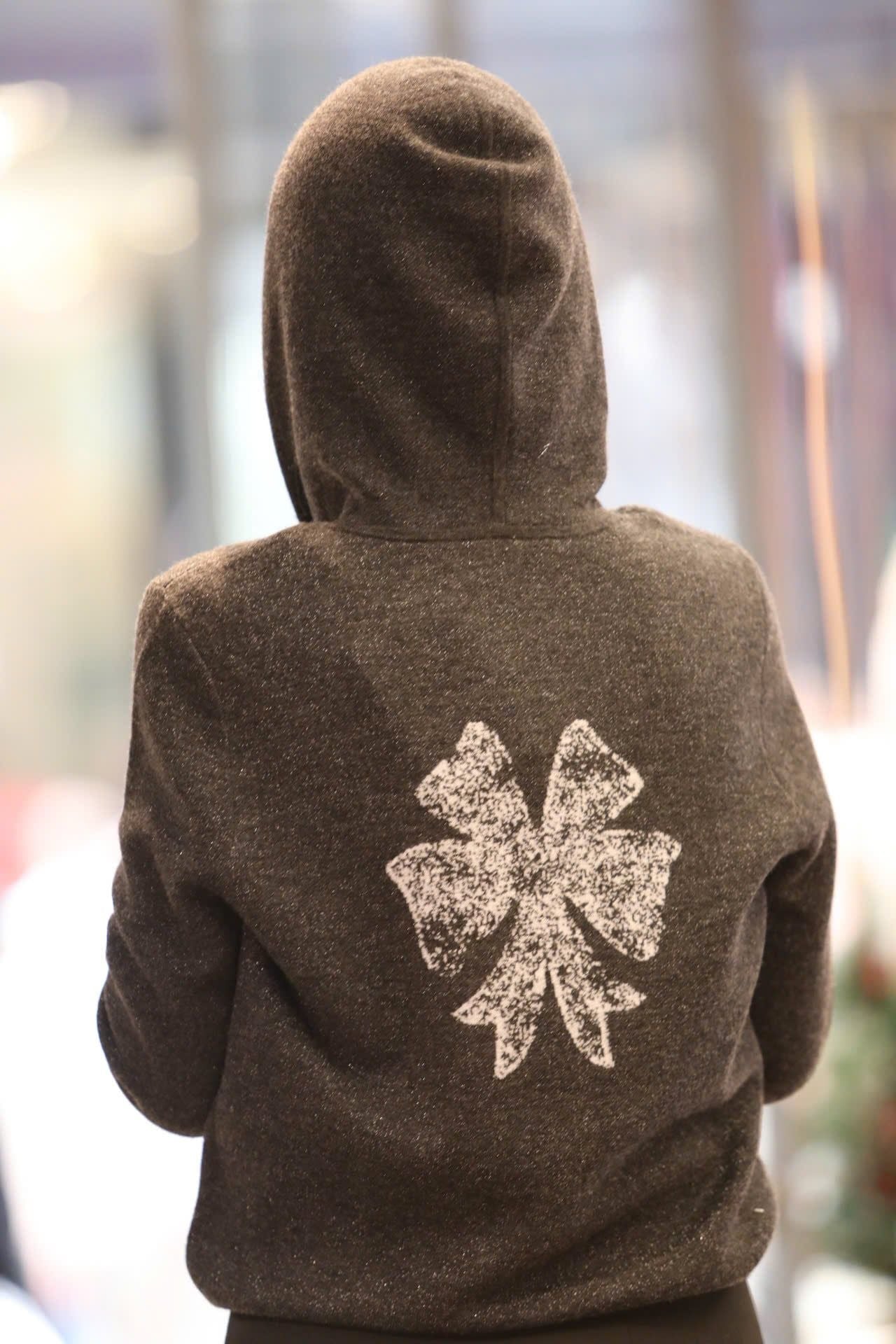  2.Áo khoác len xám có mũ - kéo khóa 