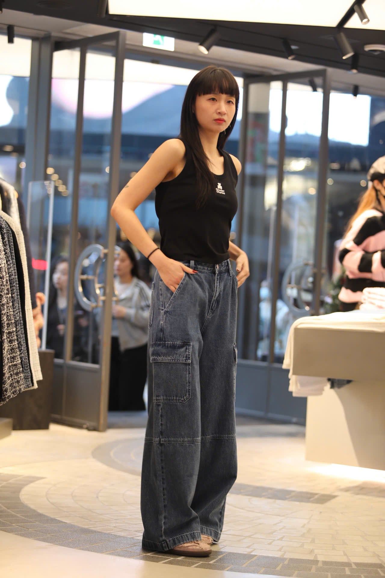  Quần jean túi hộp xanh đậm 