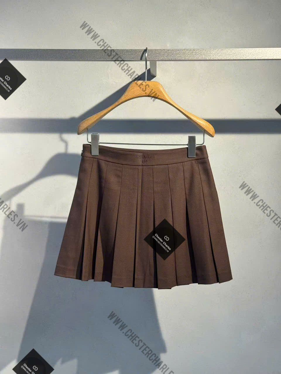  Chân váy ngắn nâu 