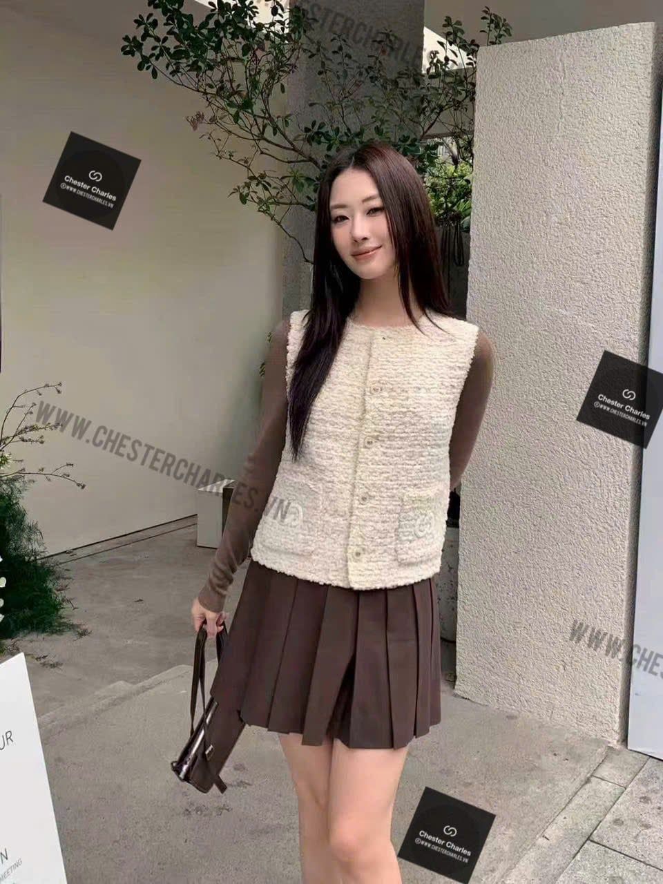  Chân váy ngắn nâu 