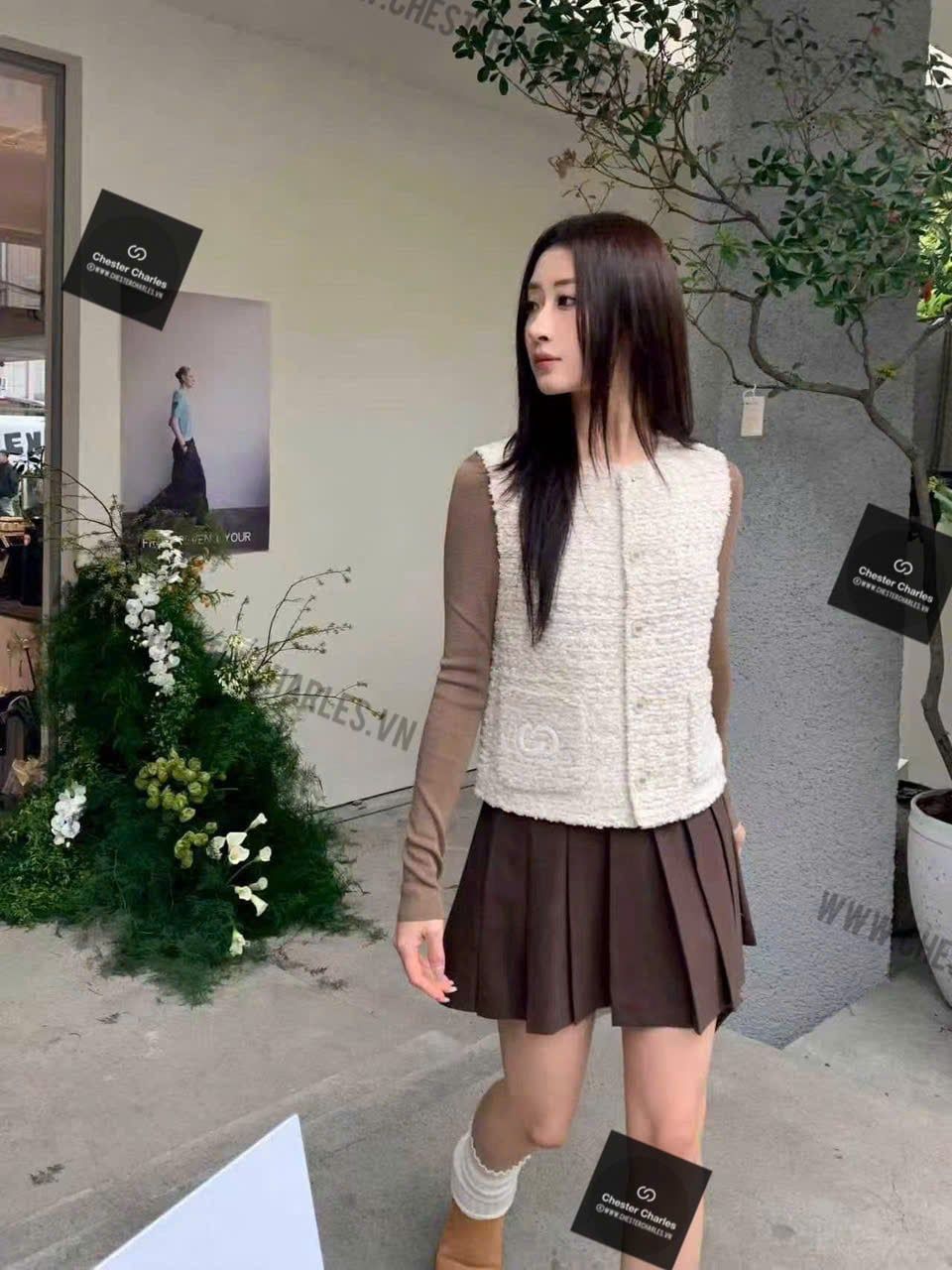  Chân váy ngắn nâu 