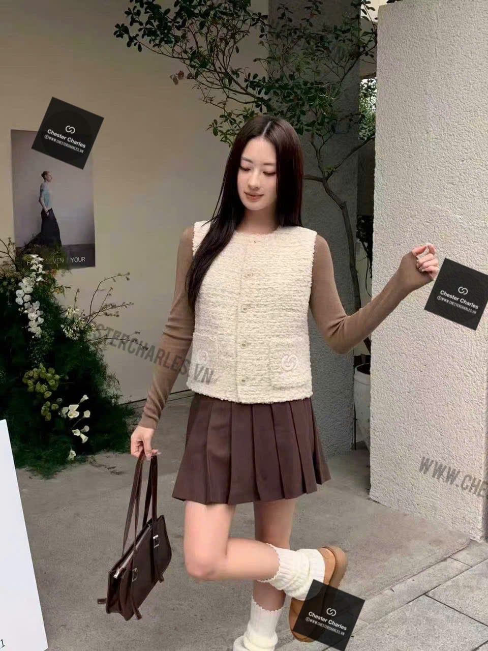  Chân váy ngắn nâu 