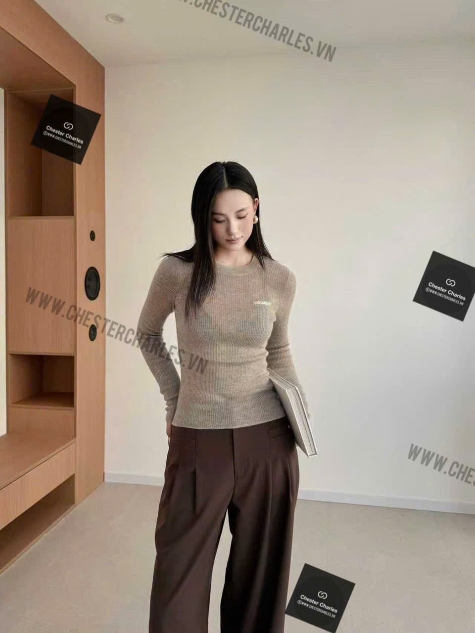  1.Quần vải dài nâu 