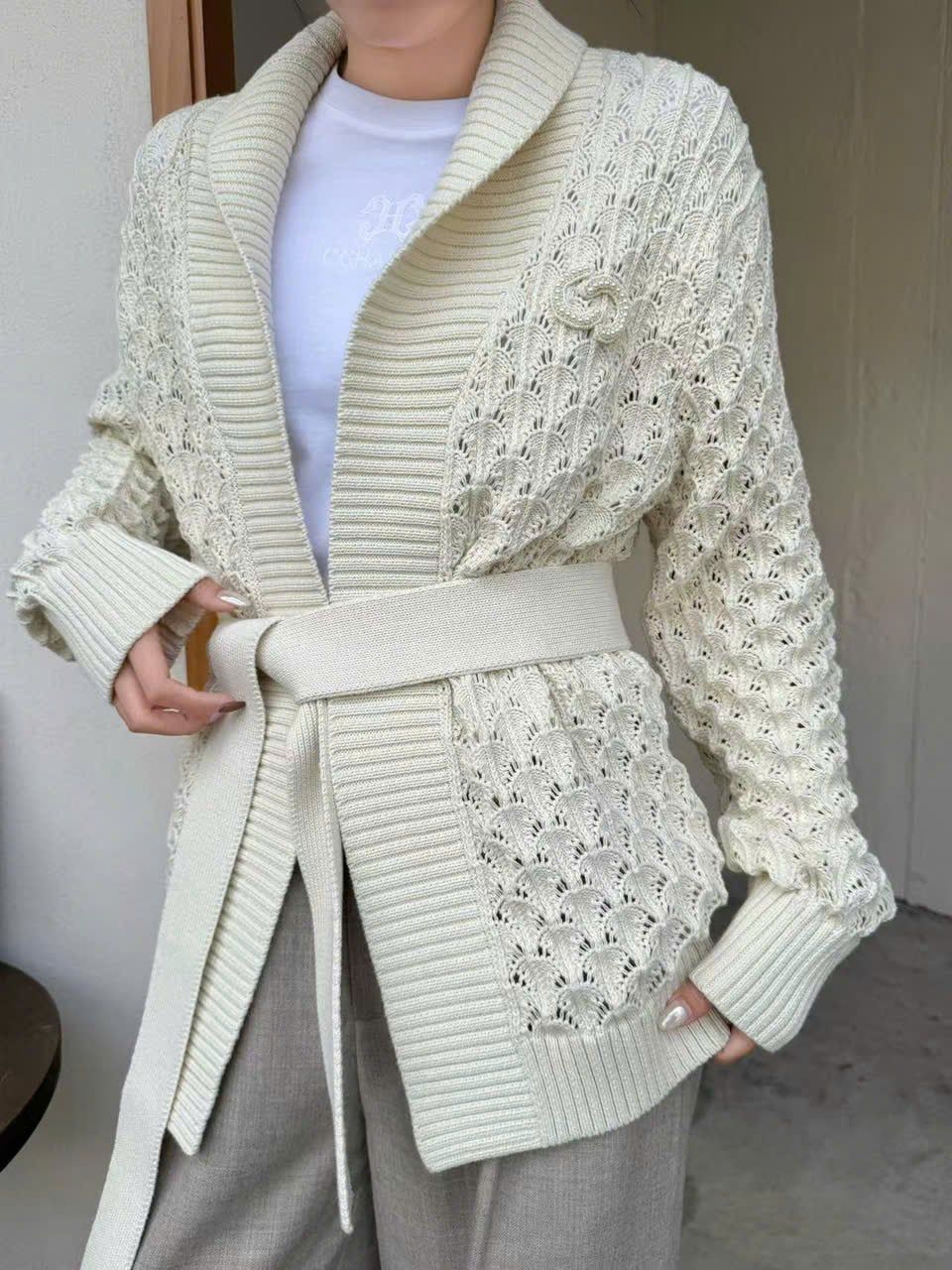  Áo choàng trắng lưới thắt dây 