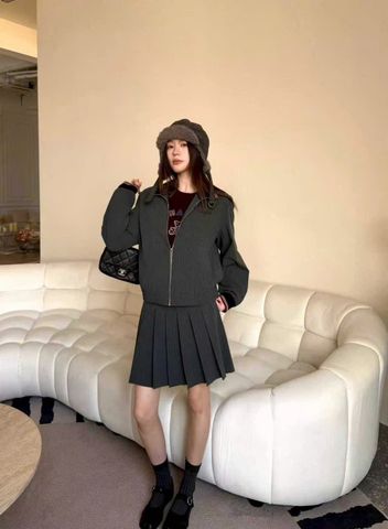  1.Áo khoác xám kéo khóa viền đỏ (SET) 