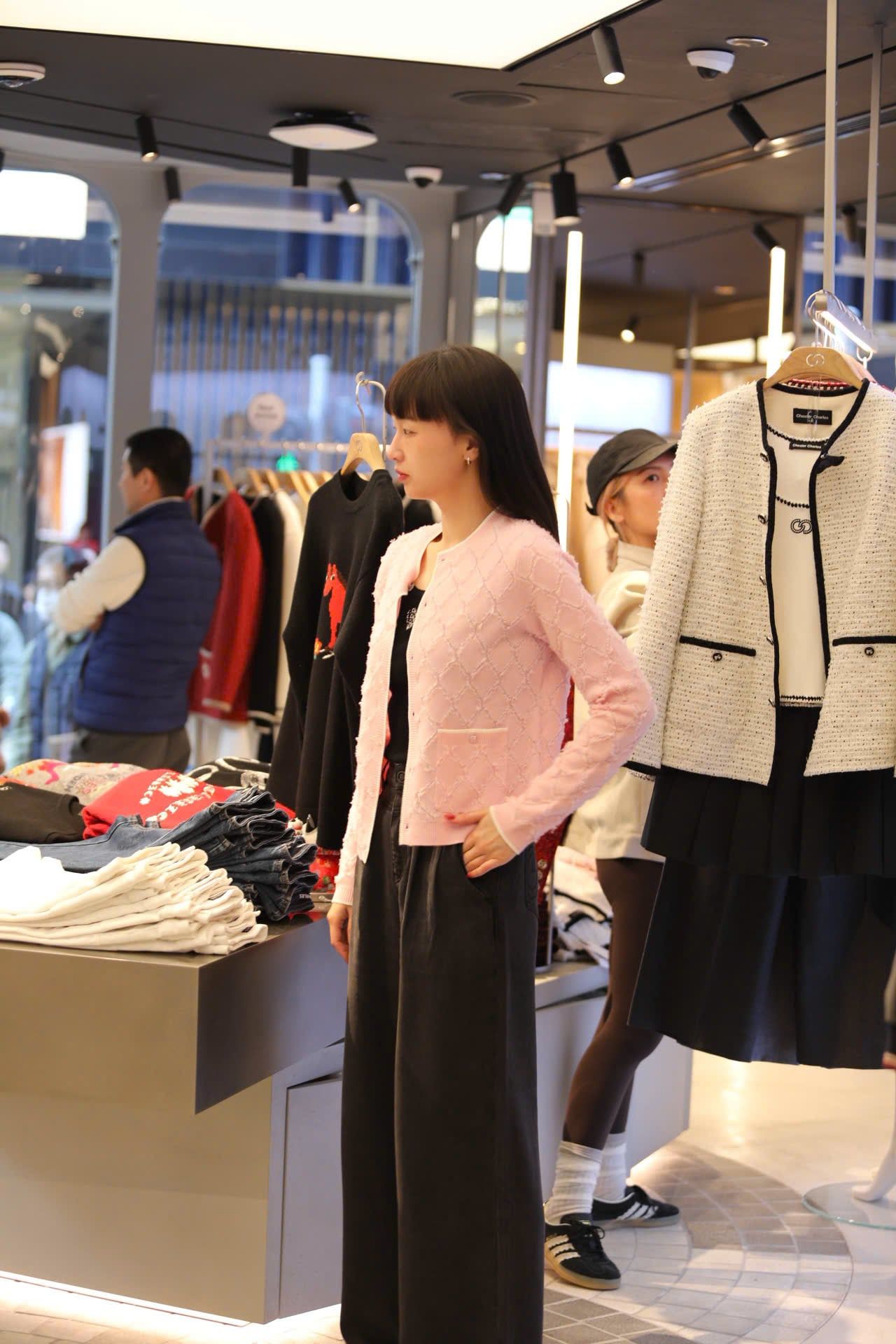  Áo CDG trám lông hồng pastel 