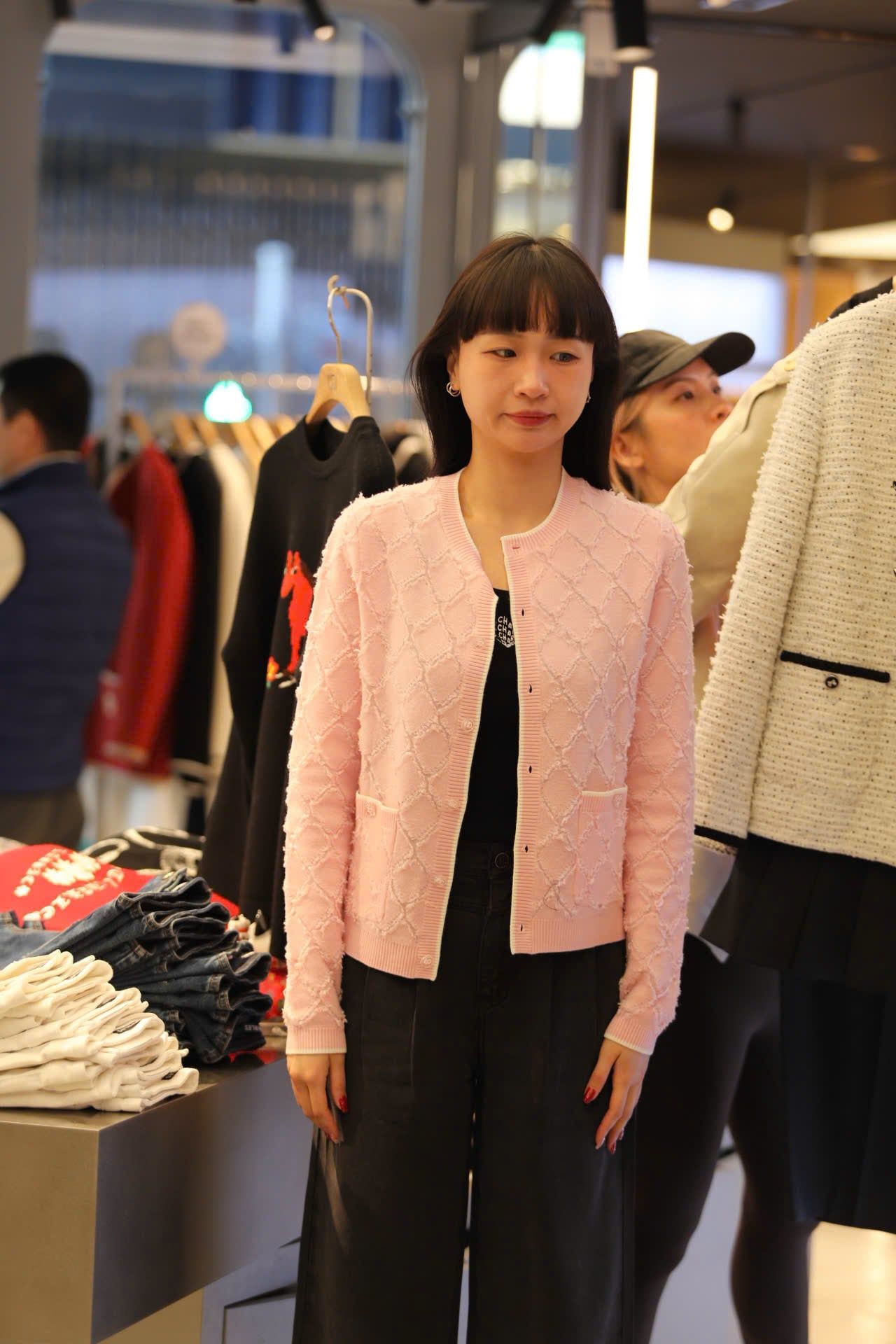  Áo CDG trám lông hồng pastel 