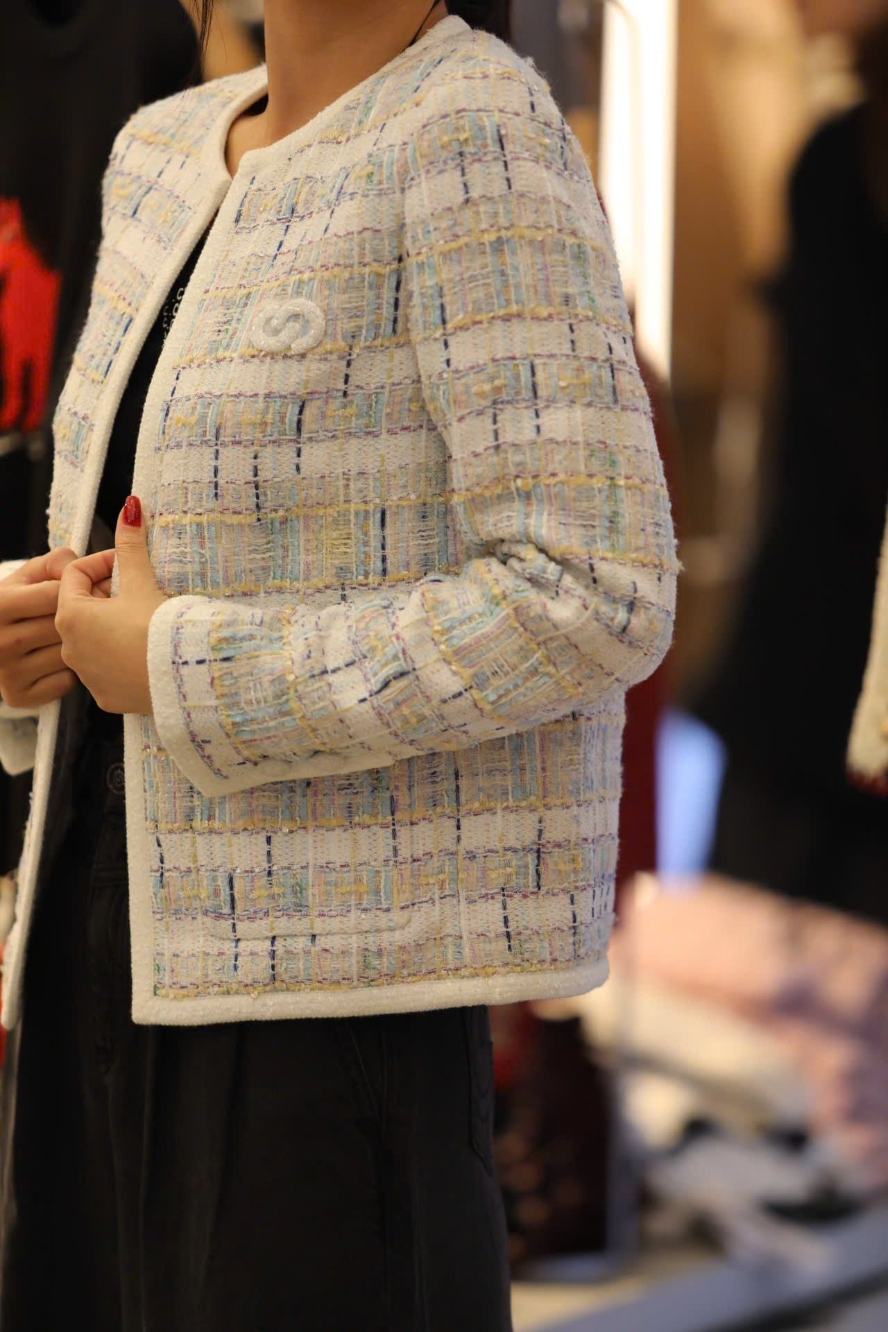  Áo tweed kẻ xanh vàng viền trắng 