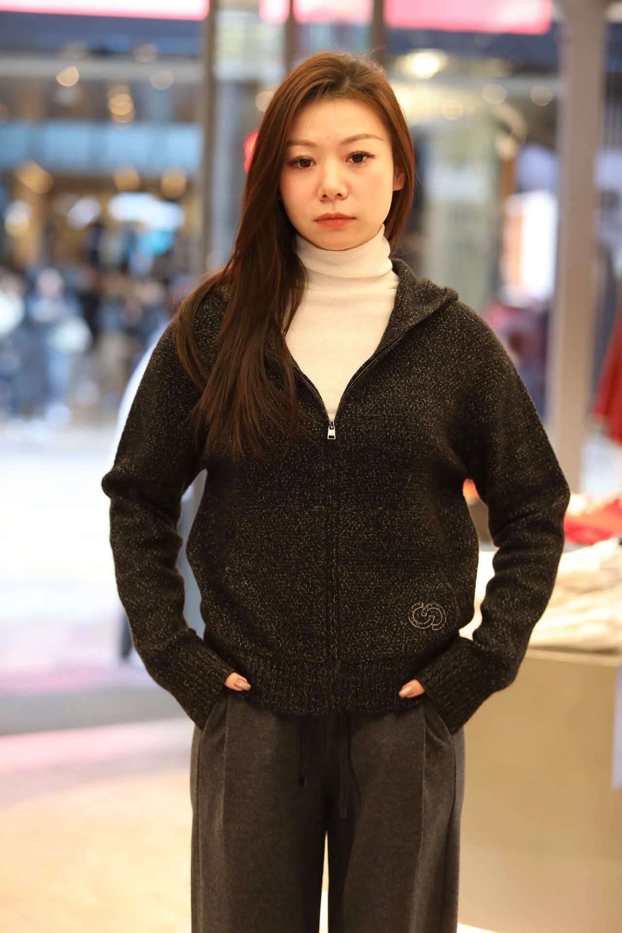  Áo khoác kéo khóa đen ánh kim,túi logo 