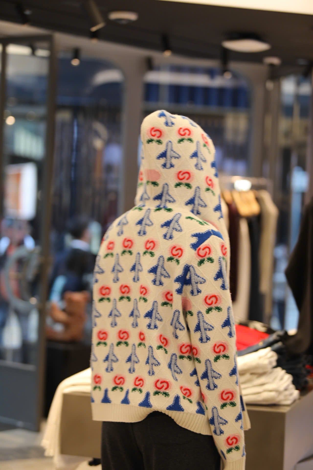  Áo khoác có mũ trắng kéo khóa họa tiết máy bay 