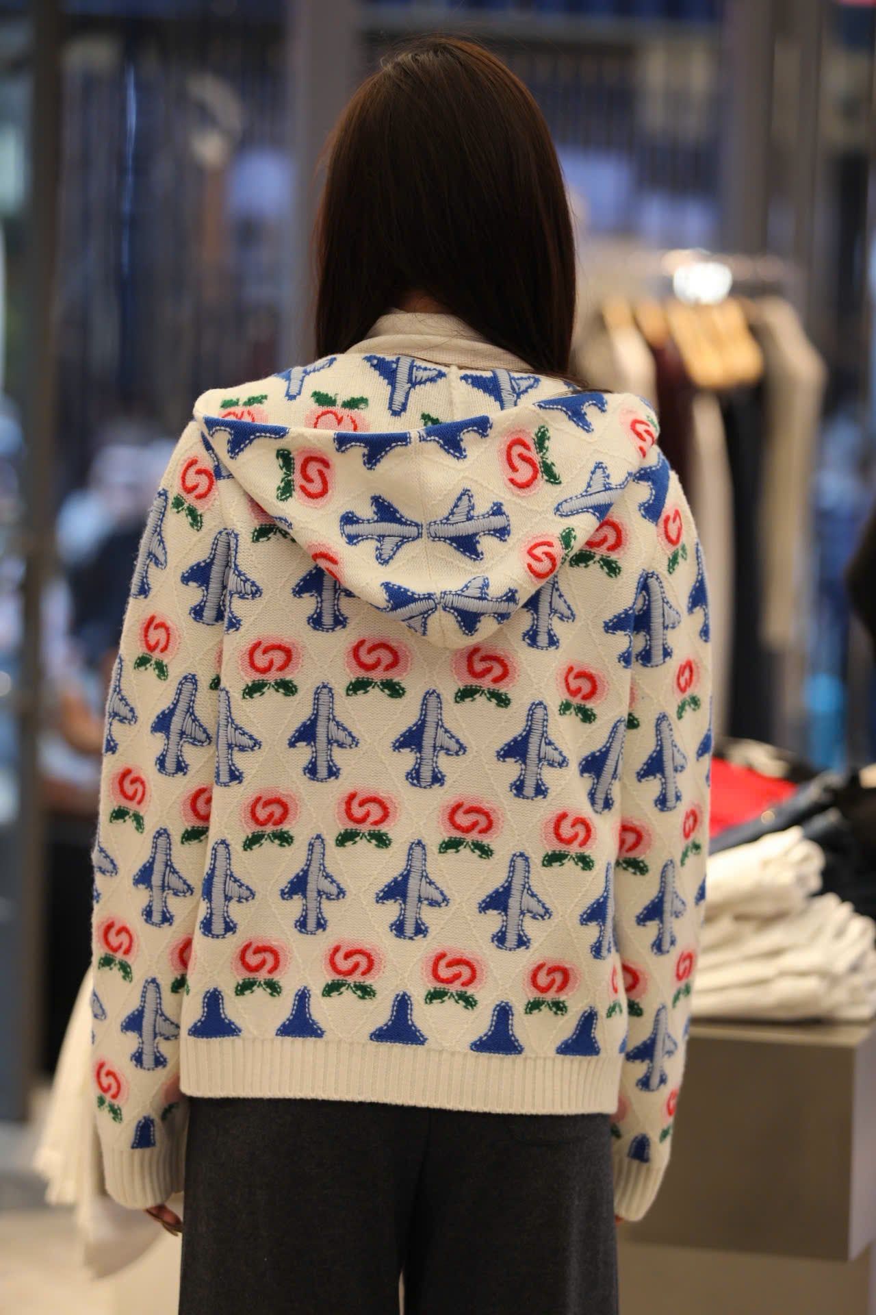  Áo khoác có mũ trắng kéo khóa họa tiết máy bay 