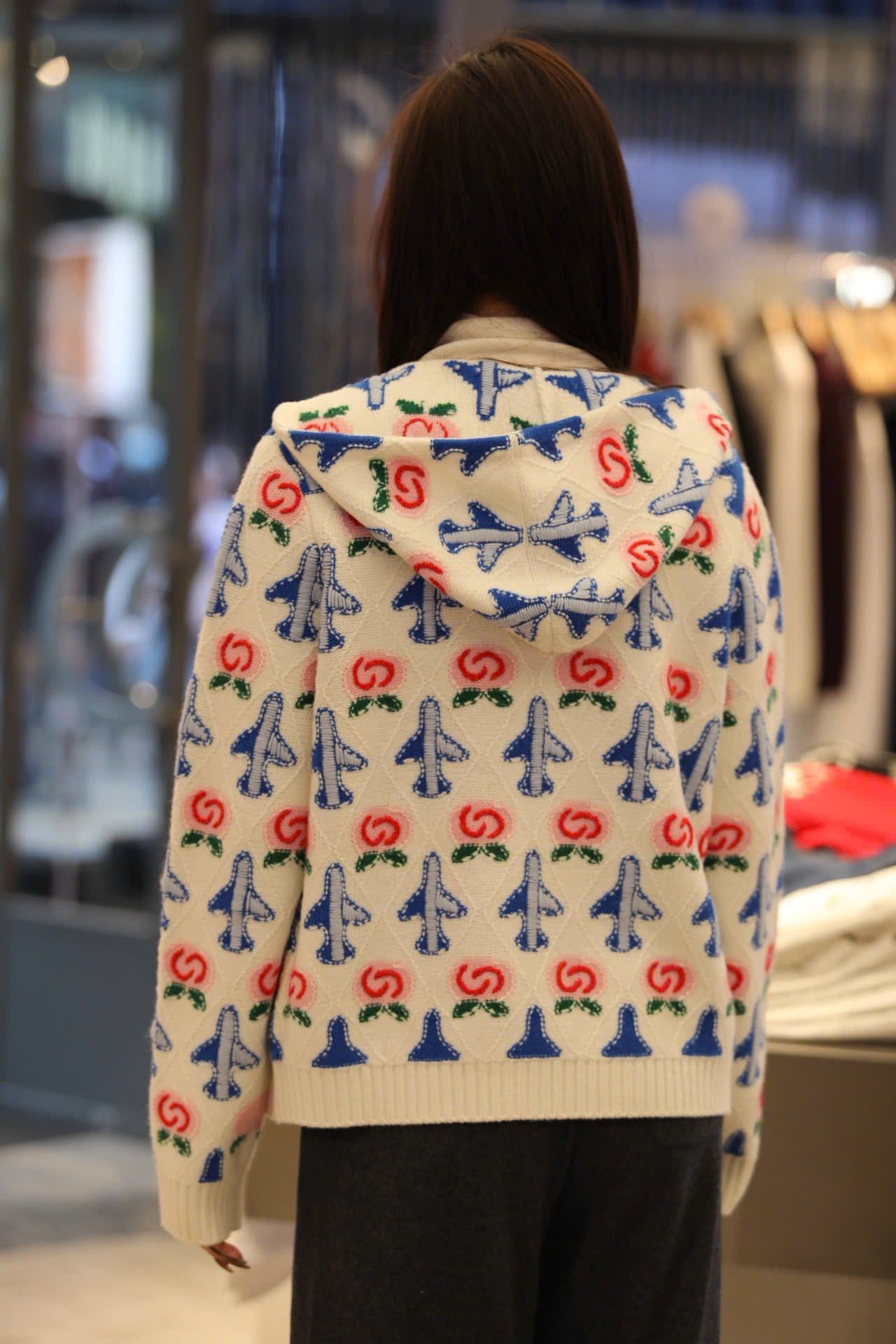  Áo khoác có mũ trắng kéo khóa họa tiết máy bay 