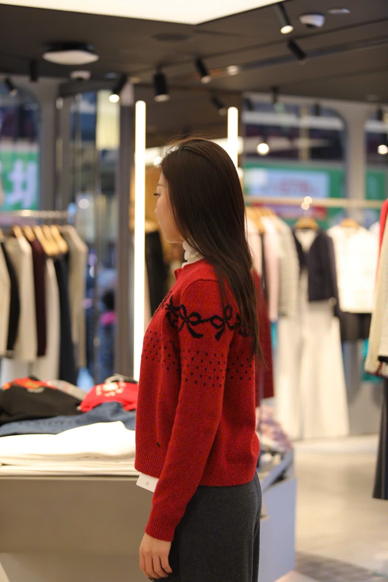  Áo CDG đỏ nơ đen 