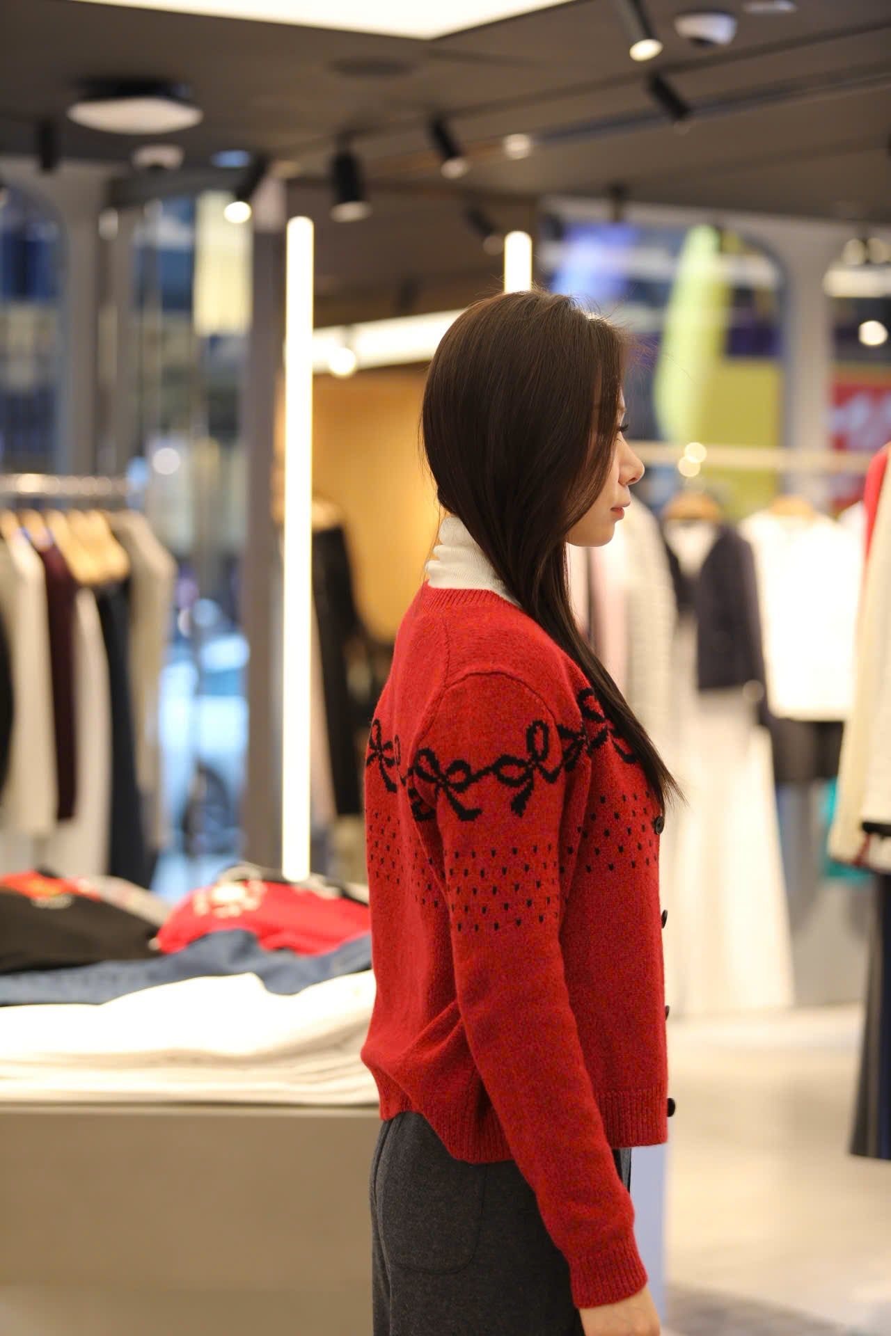  Áo CDG đỏ nơ đen 