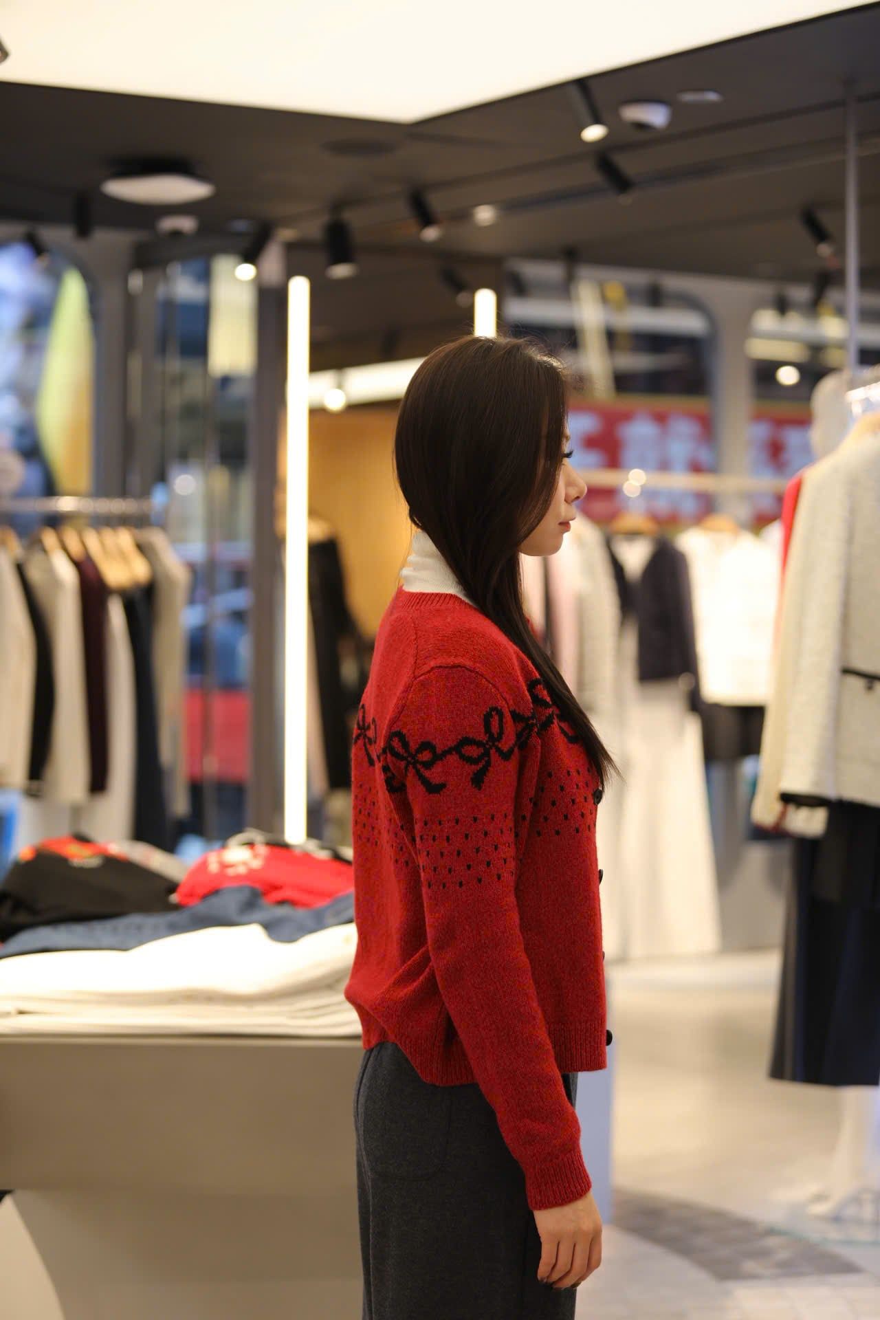  Áo CDG đỏ nơ đen 