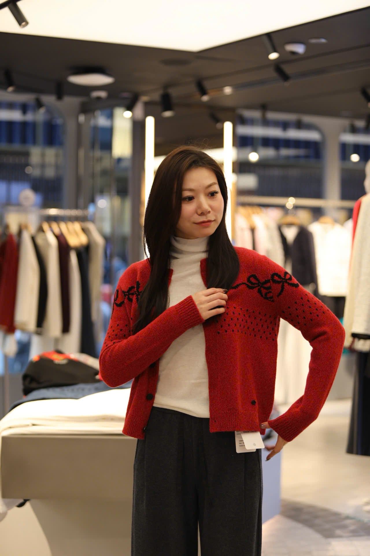  Áo CDG đỏ nơ đen 