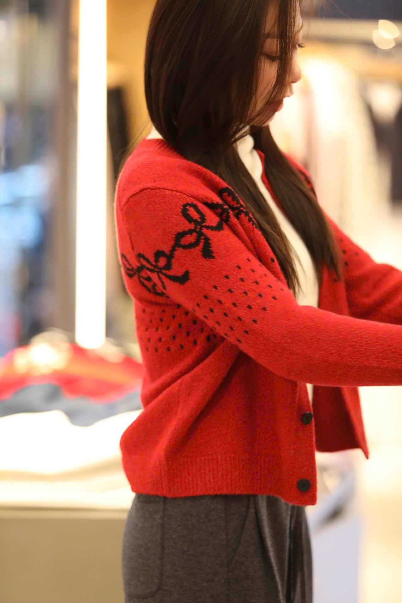  Áo CDG đỏ nơ đen 