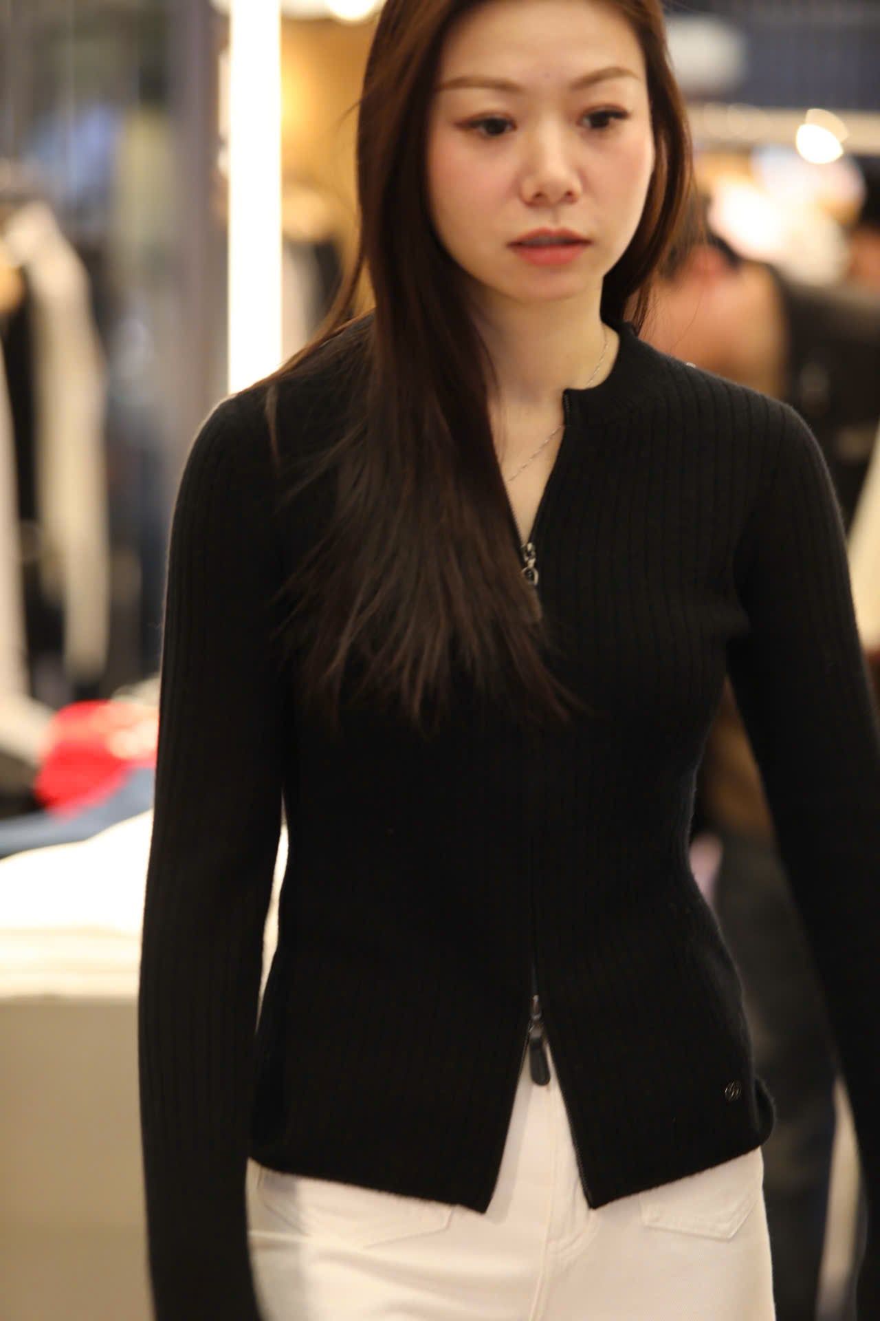  Áo khoác đen khóa Zip 2 chiều 