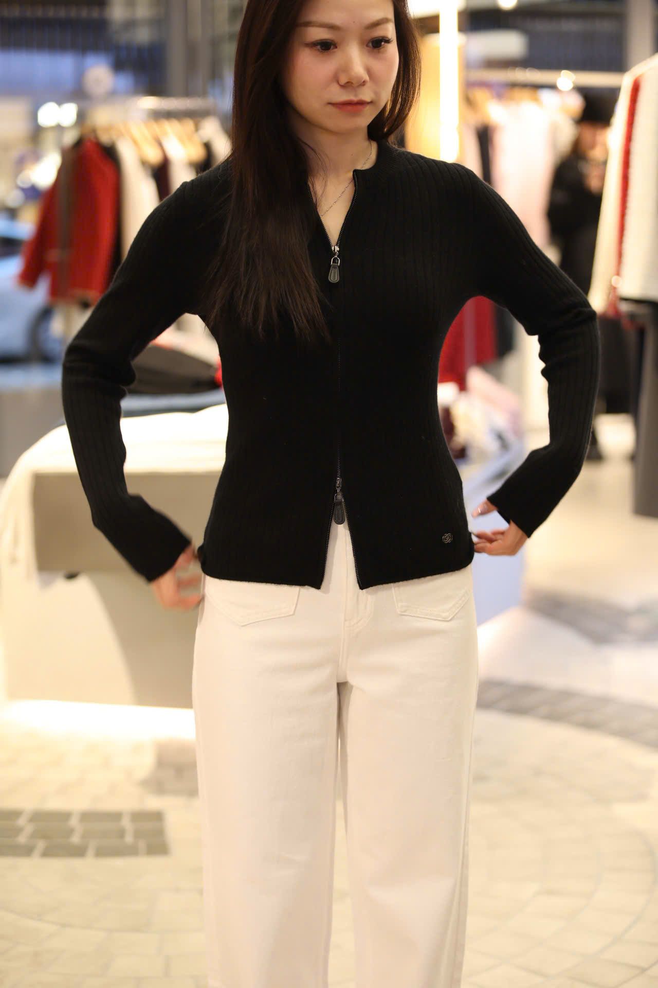  Áo khoác đen khóa Zip 2 chiều 