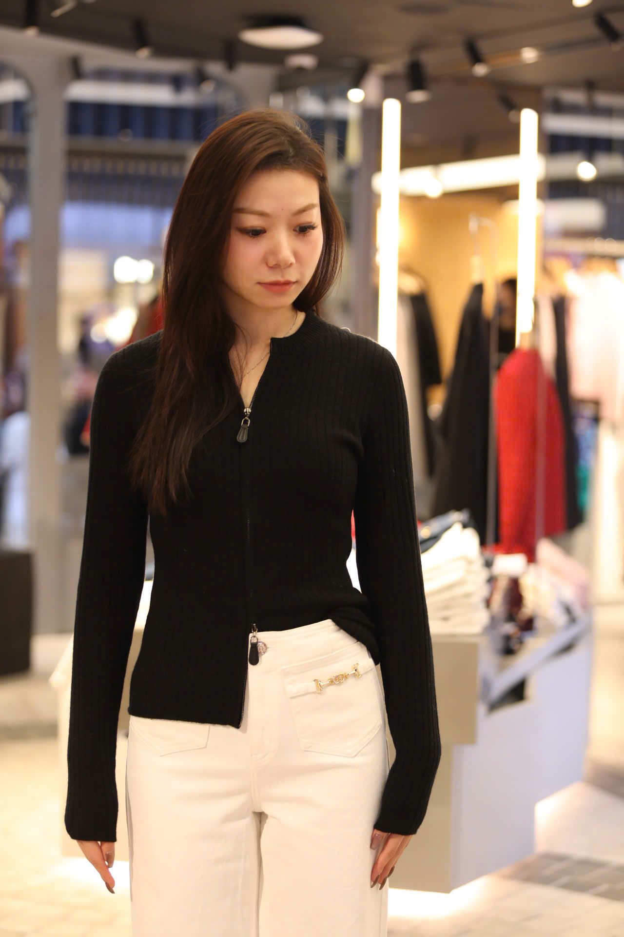  Áo khoác đen khóa Zip 2 chiều 