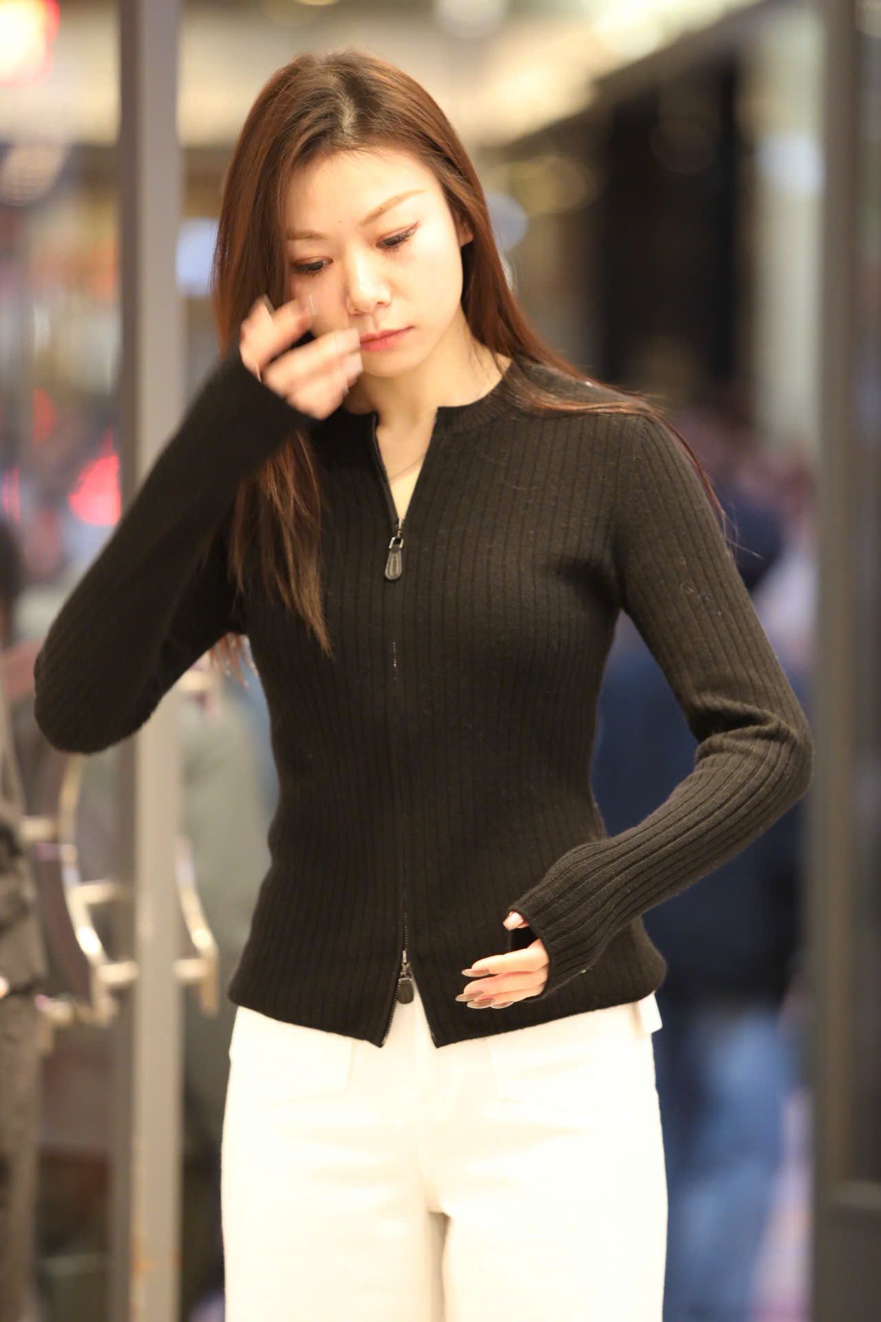  Áo khoác đen khóa Zip 2 chiều 