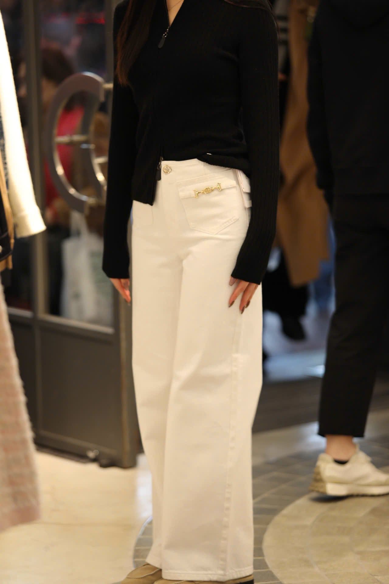  Áo khoác đen khóa Zip 2 chiều 