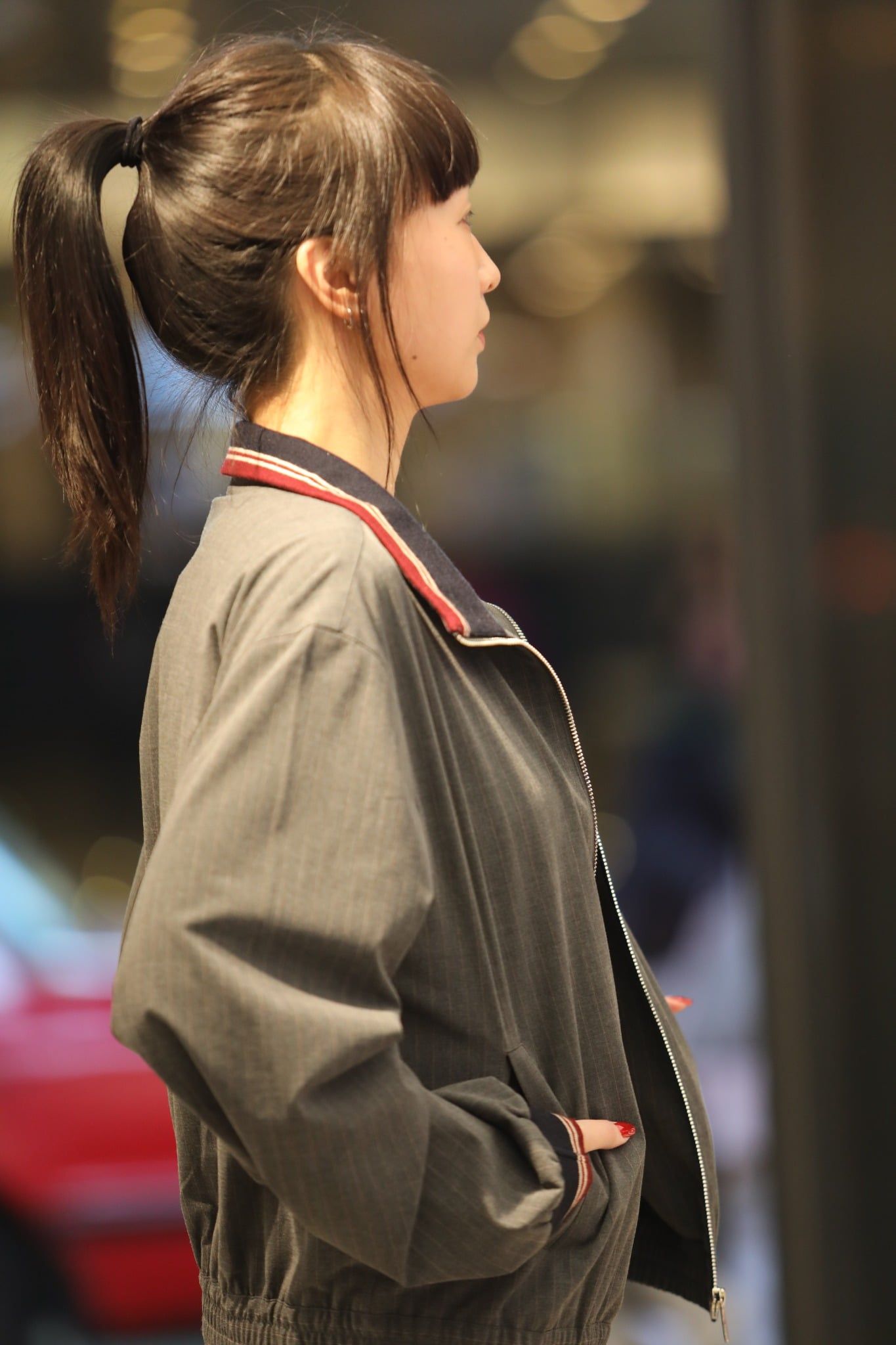  1.Áo khoác xám kéo khóa viền đỏ (SET) 