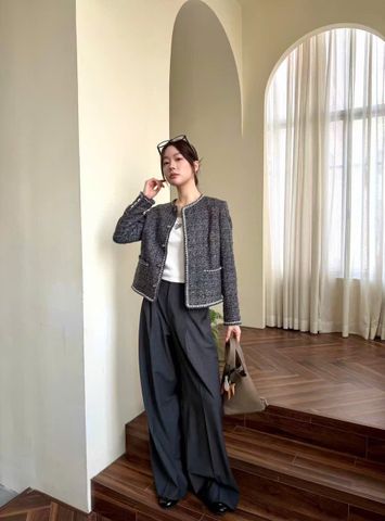  1.Áo Tweed xám 2 túi viền trắng 