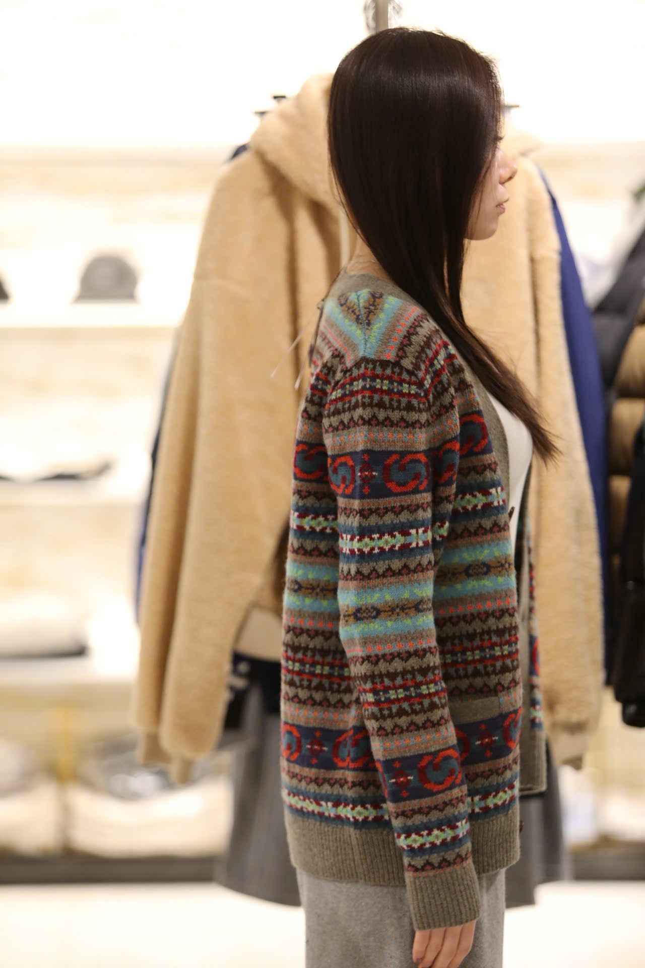  Áo CDG kẻ thổ cẩm , cổ V 